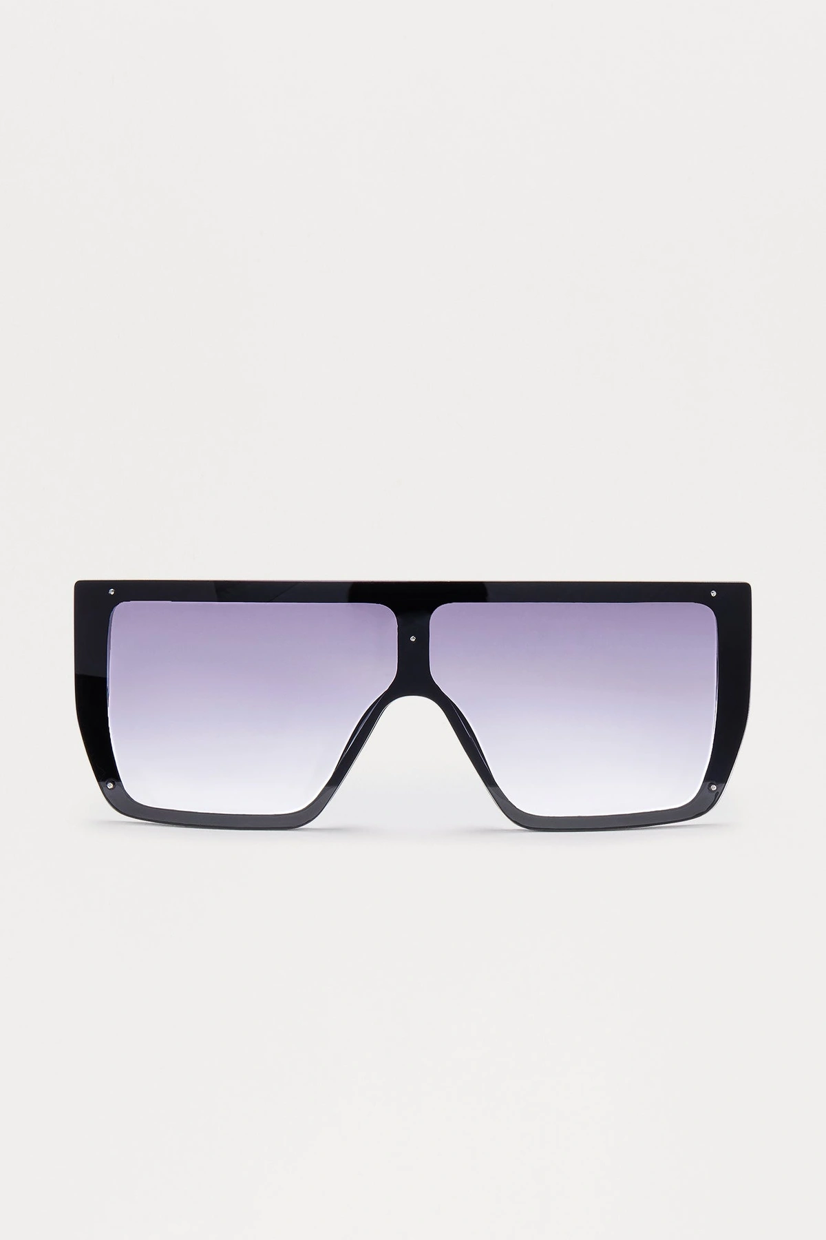 I Need You Now Sunglasses - Black — Preto