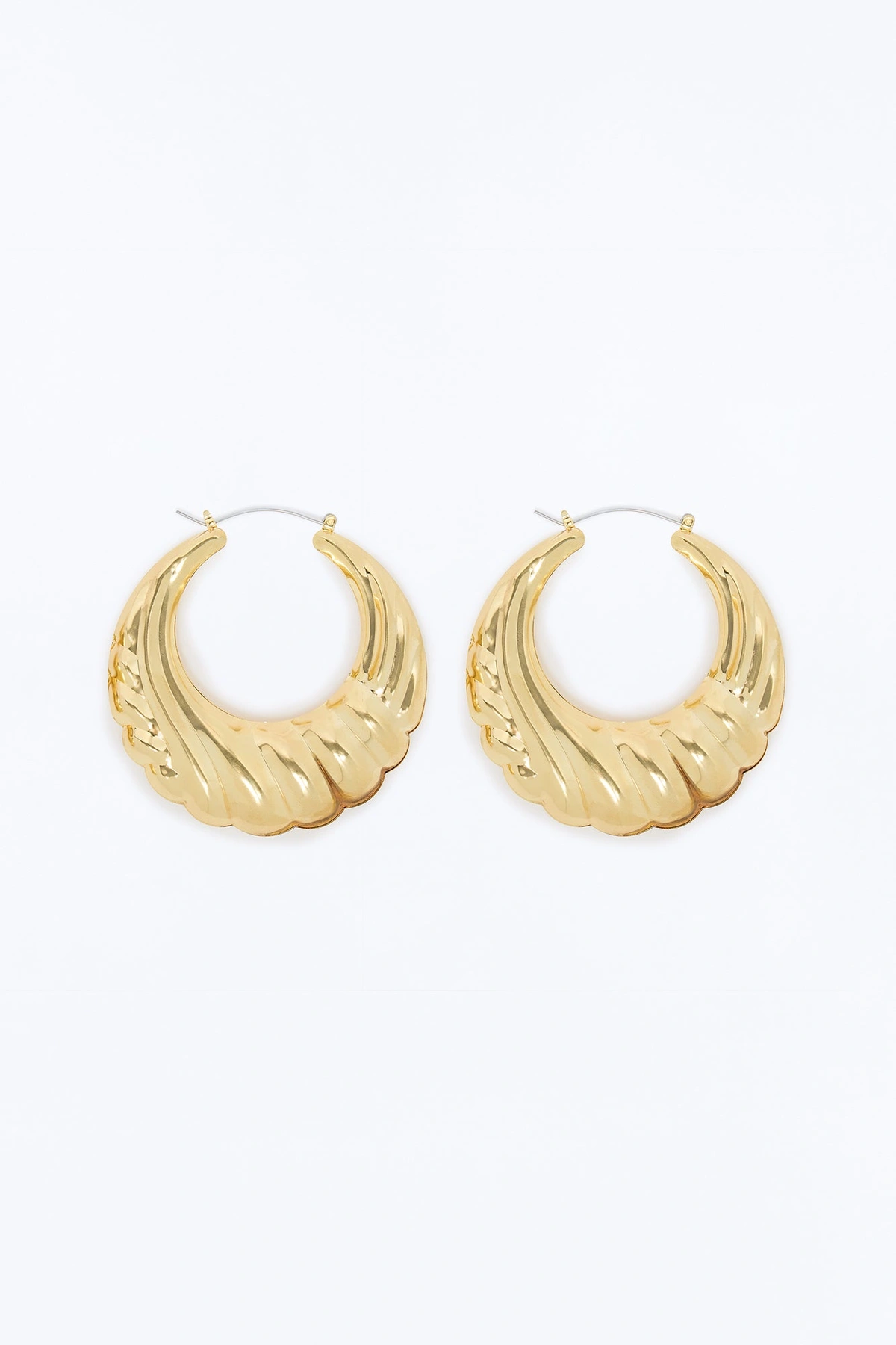 Stepped Away Hoop Earrings - Gold — Dourado