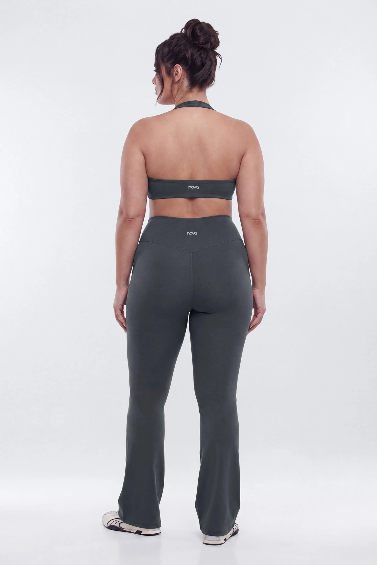 CloudForm™ 32″ Flare Legging - Carbon — Carbon