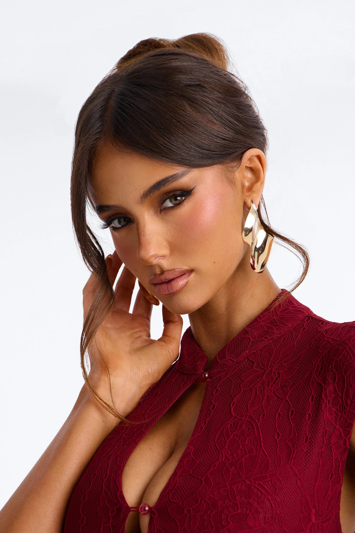 Lean On Each Other Drop Earrings - Gold — Dourado