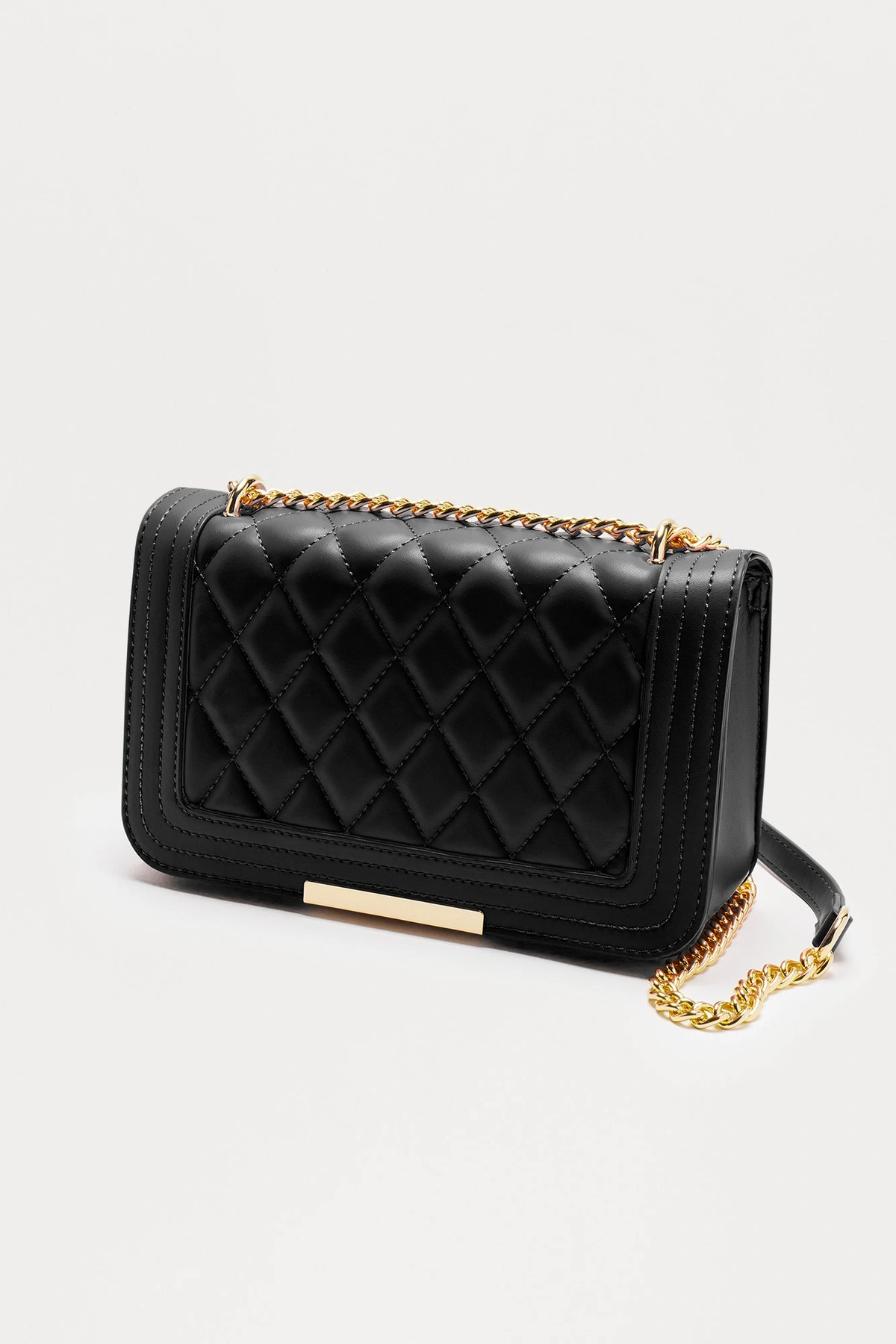 Leave The Rest Behind Crossbody Bag - Black/Gold — Preto/Dourado