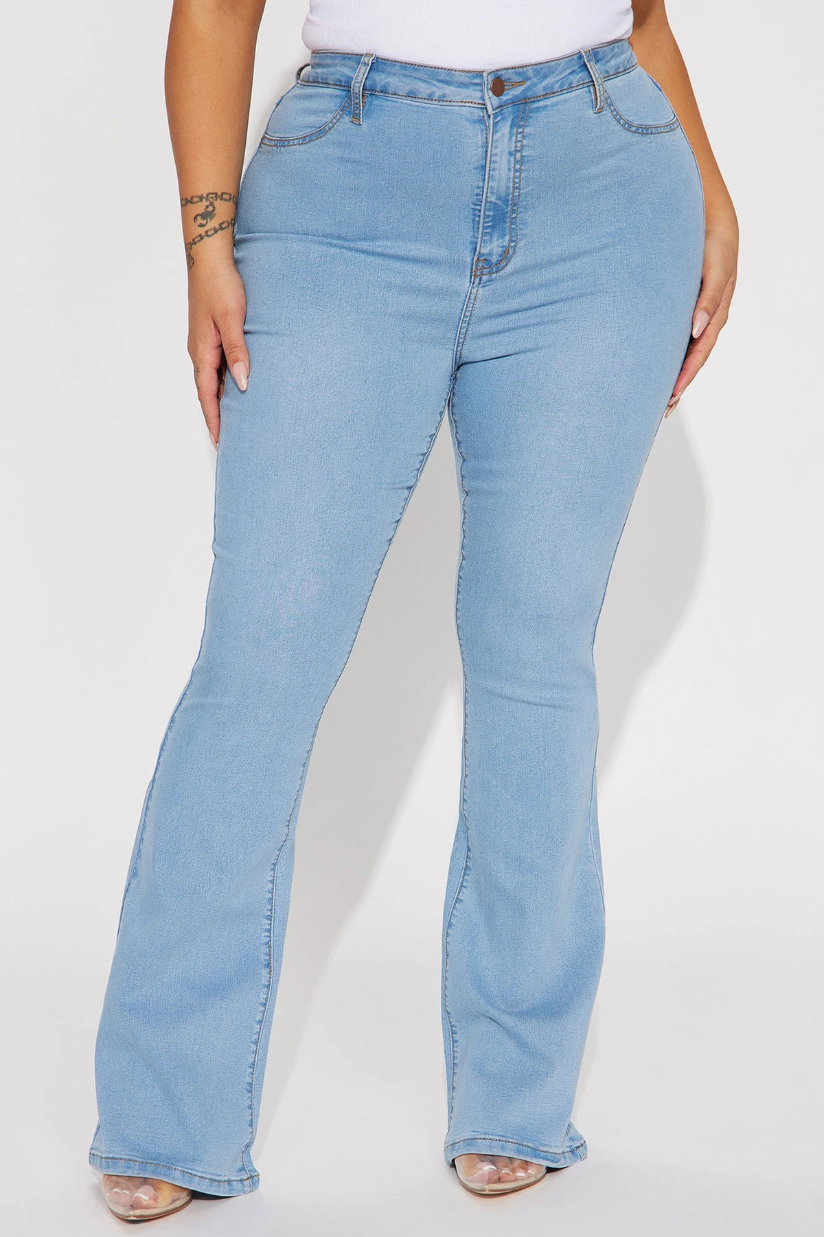 Deep In My Soul Flare Jeans - Light Blue Wash — claro Azul lavagem