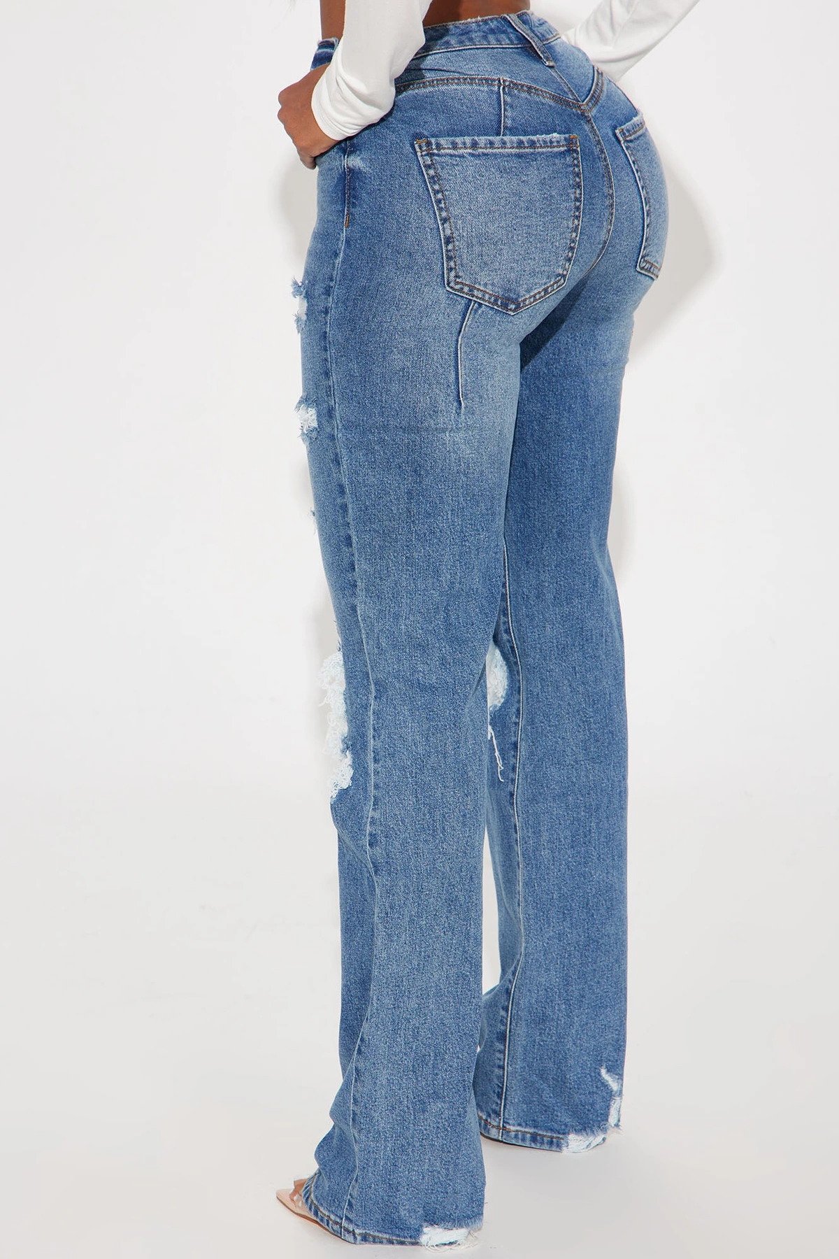Posted Stretch Ripped Straight Leg Jeans - Medium Wash — Ganga de lavagem média