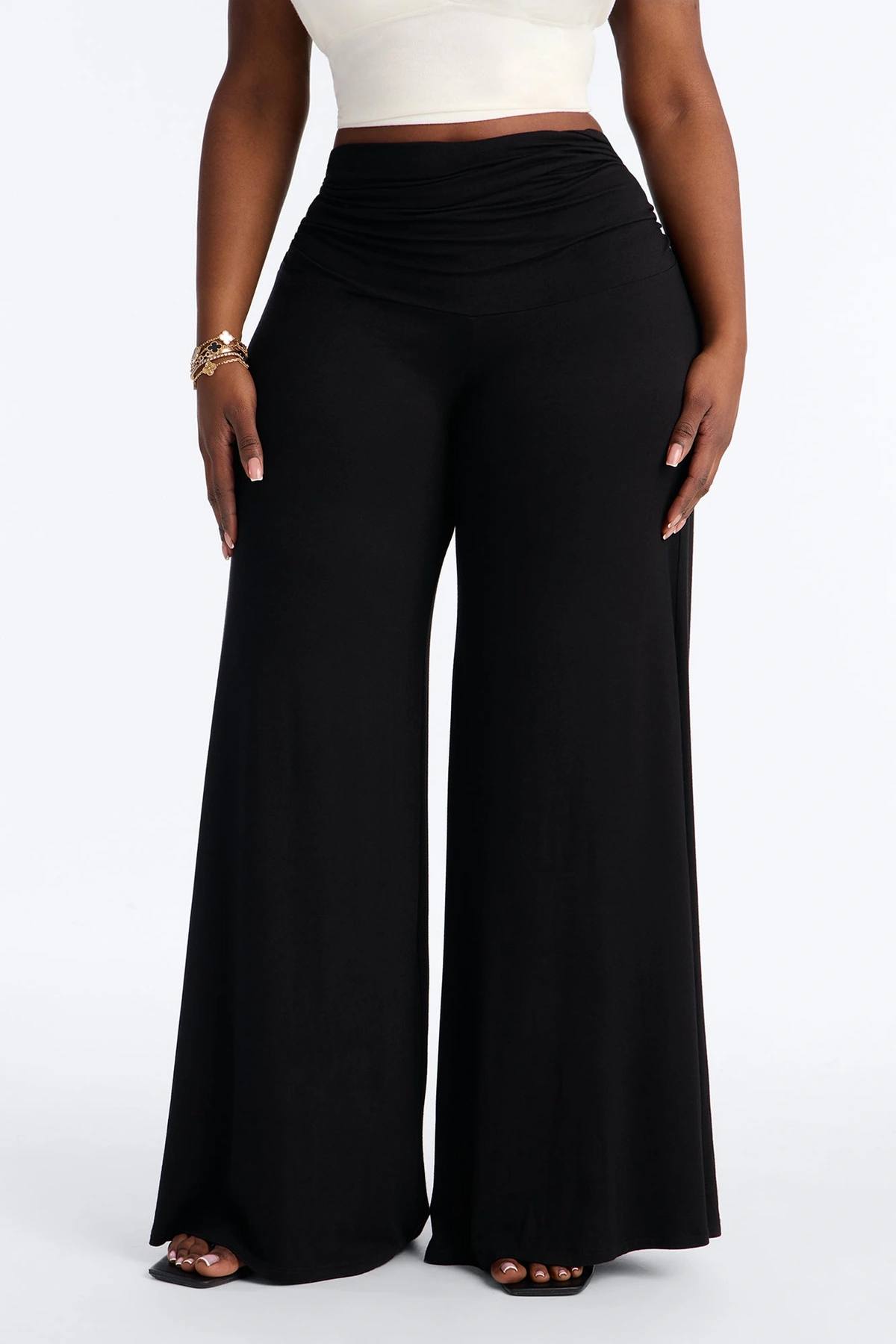 Raquelle Ruched Wide Leg Pant - Black — Preto