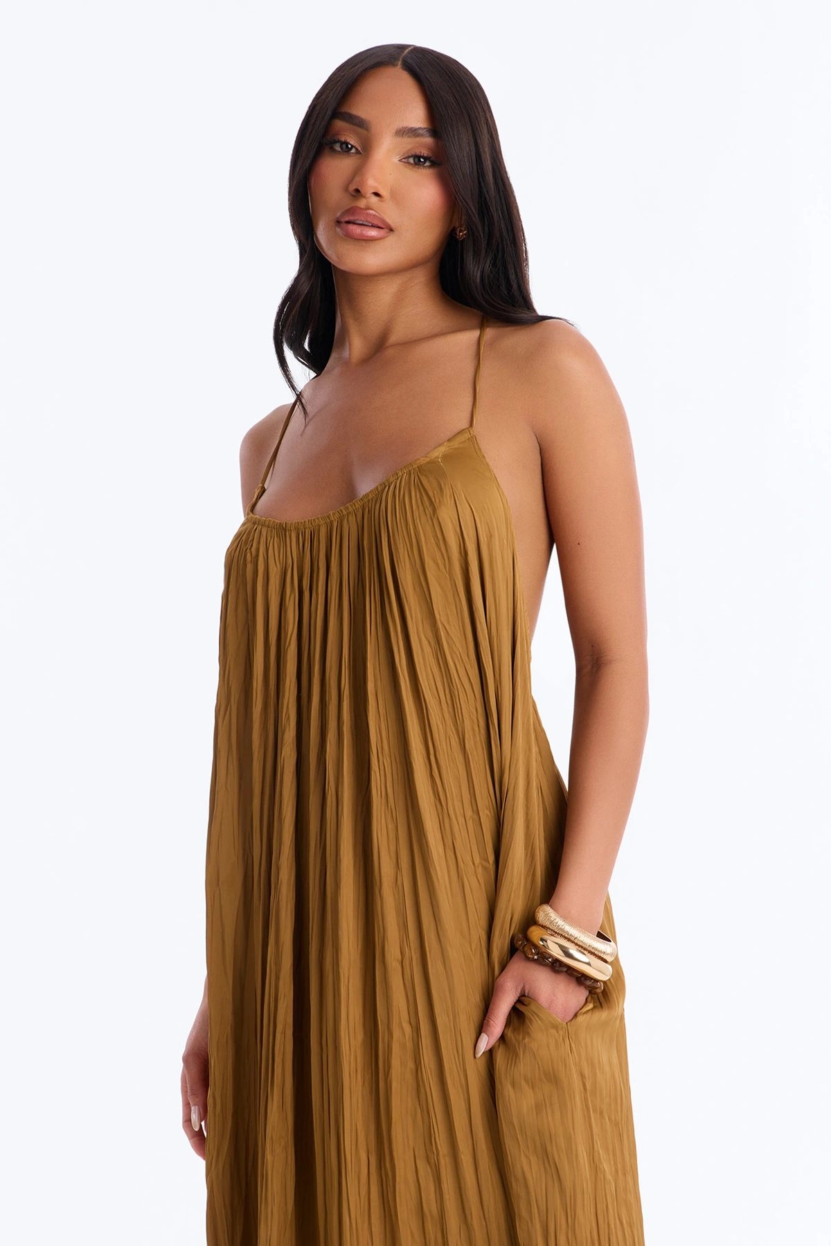Never Average Plisse Maxi Dress - Gold — Dourado