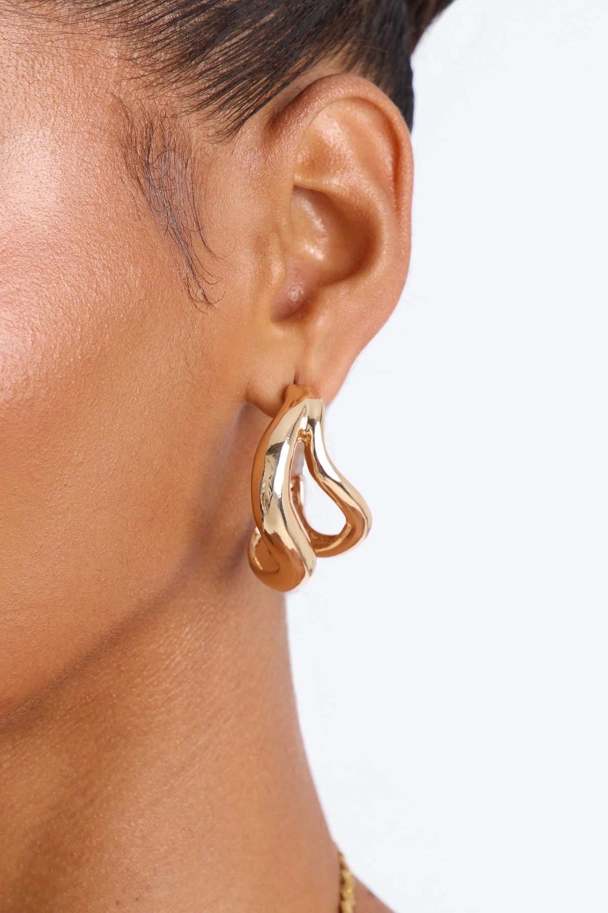 You Can't Stop Me Earrings - Gold — Dourado