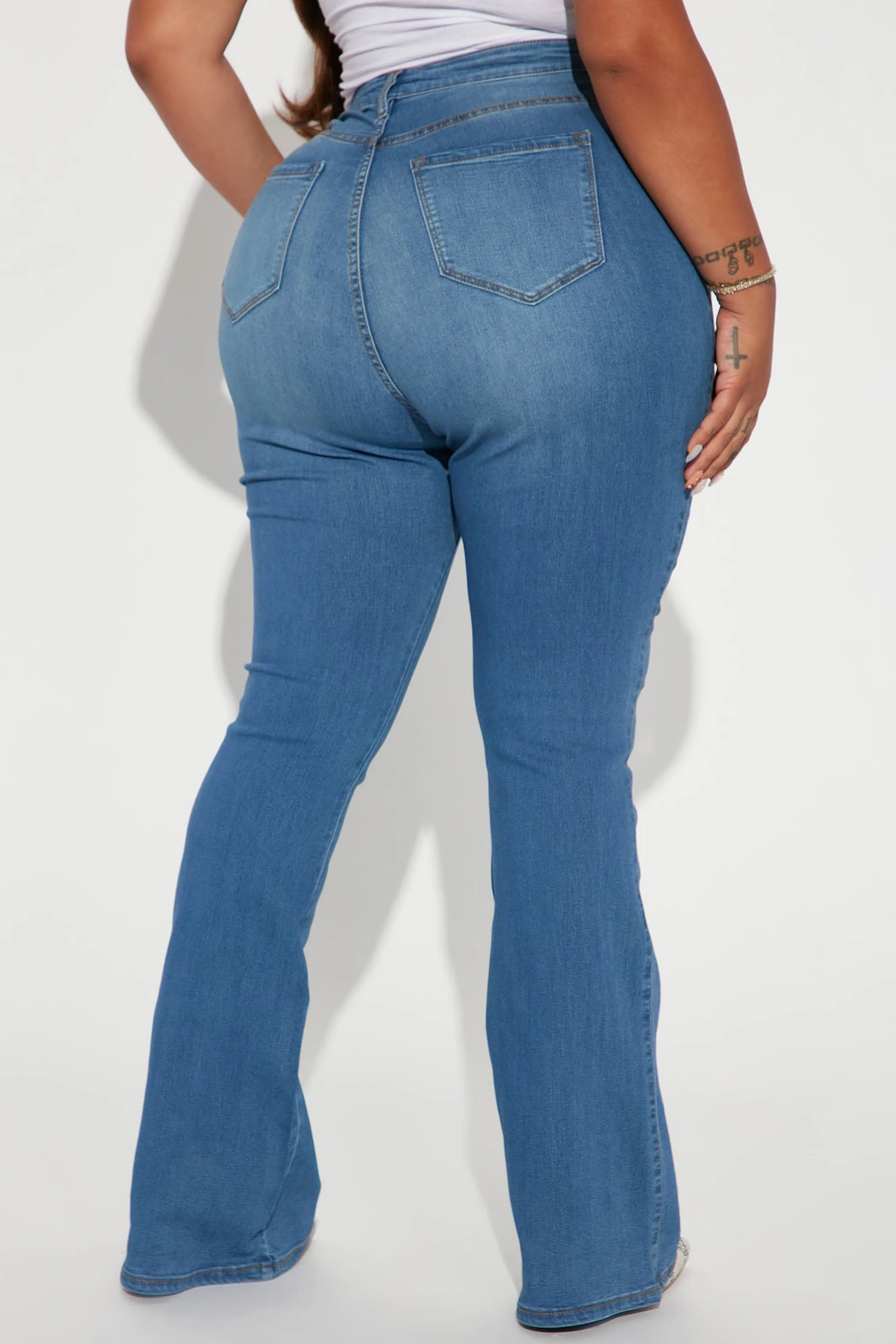 Deep In My Soul Flare Jeans - Light Wash — Ganga de lavagem clara