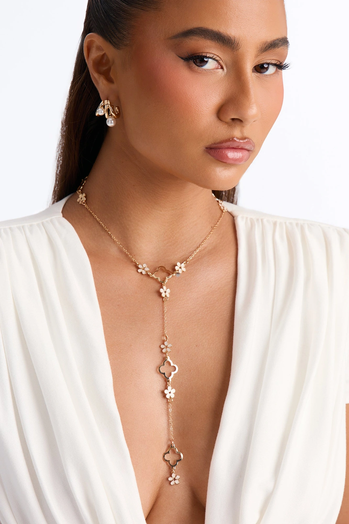 Petals Of Luck Lariat Necklace - Gold — Dourado