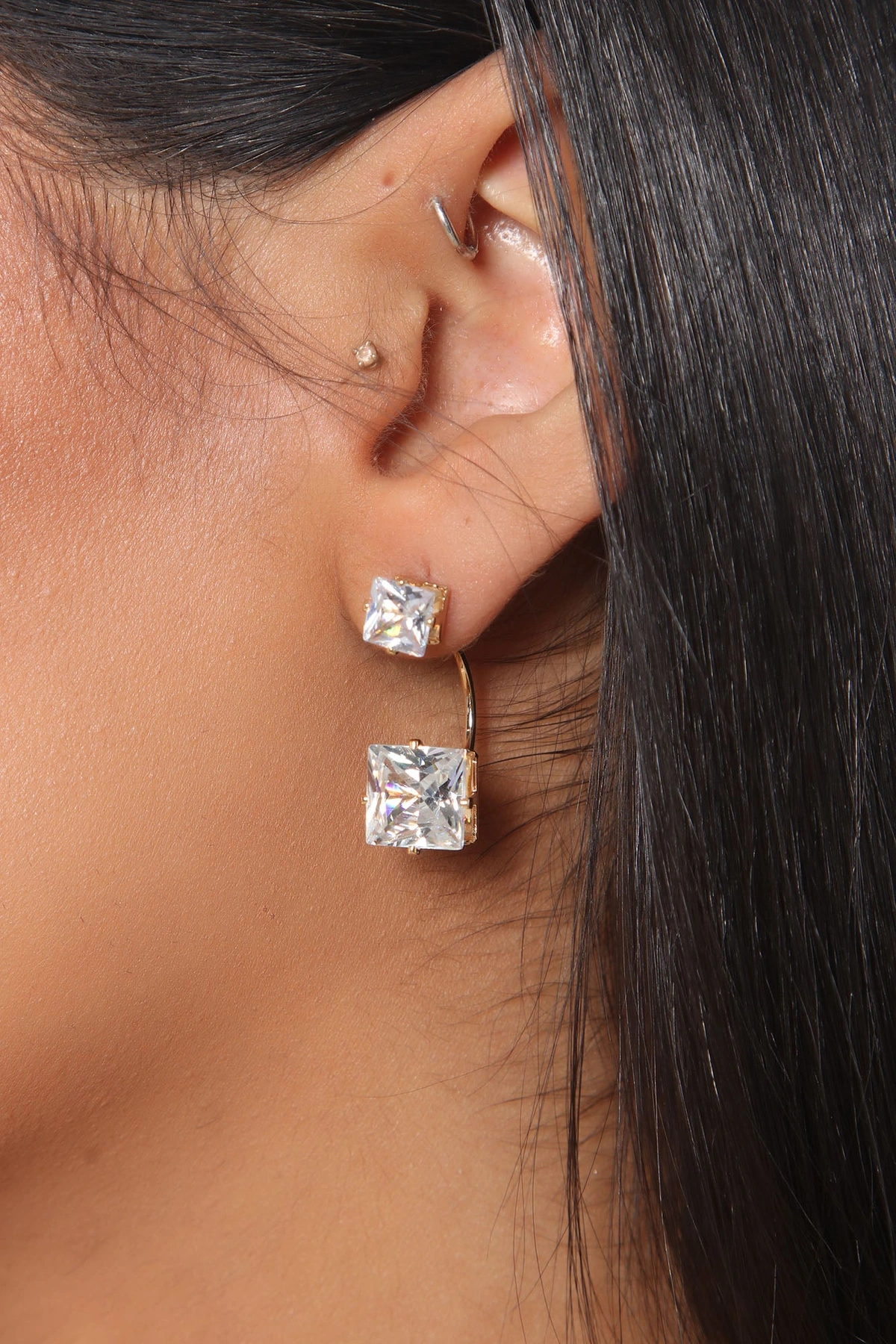 Simplicity Rhinestone Stud Earrings - Gold — Dourado
