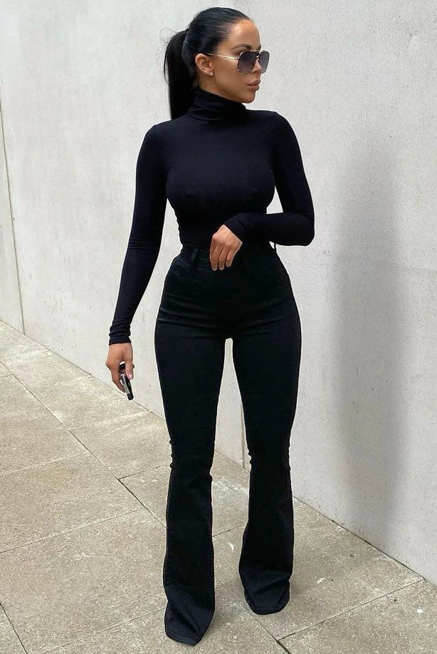 Deep In My Soul Flare Jeans - Black — Preto