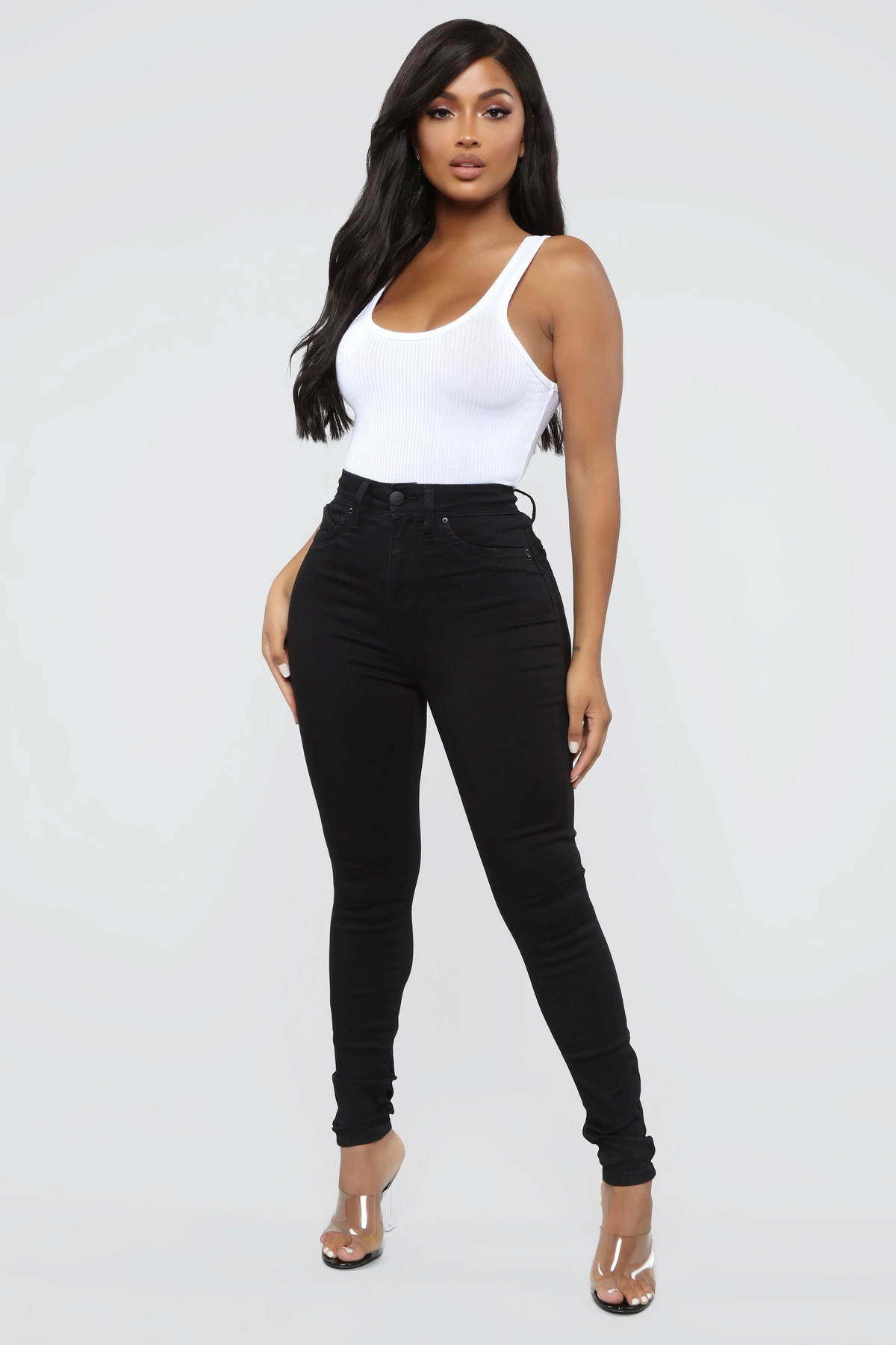 Statuesque Booty Lifting Jeans - Black — Preto