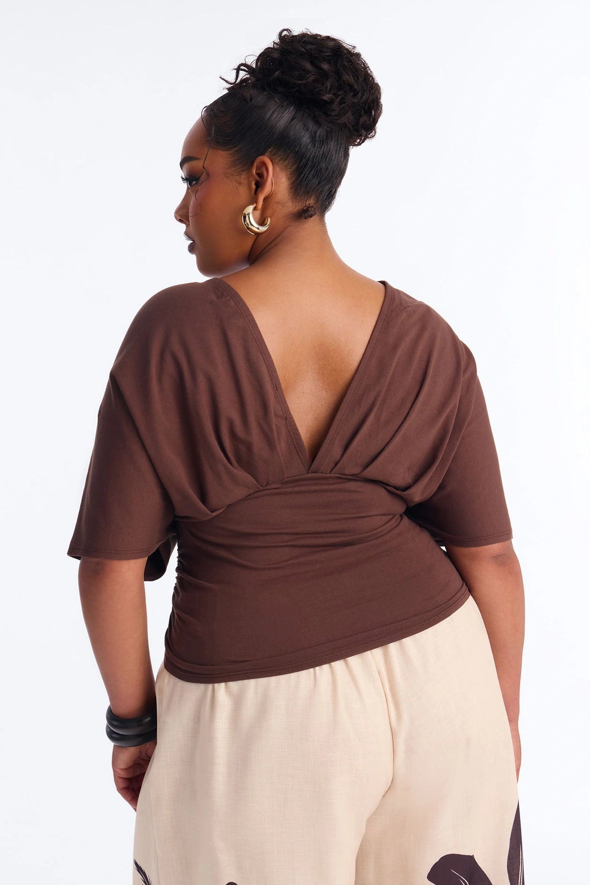 Taylor Cinched Waist Ruched Short Sleeve Top - Brown — Castanho