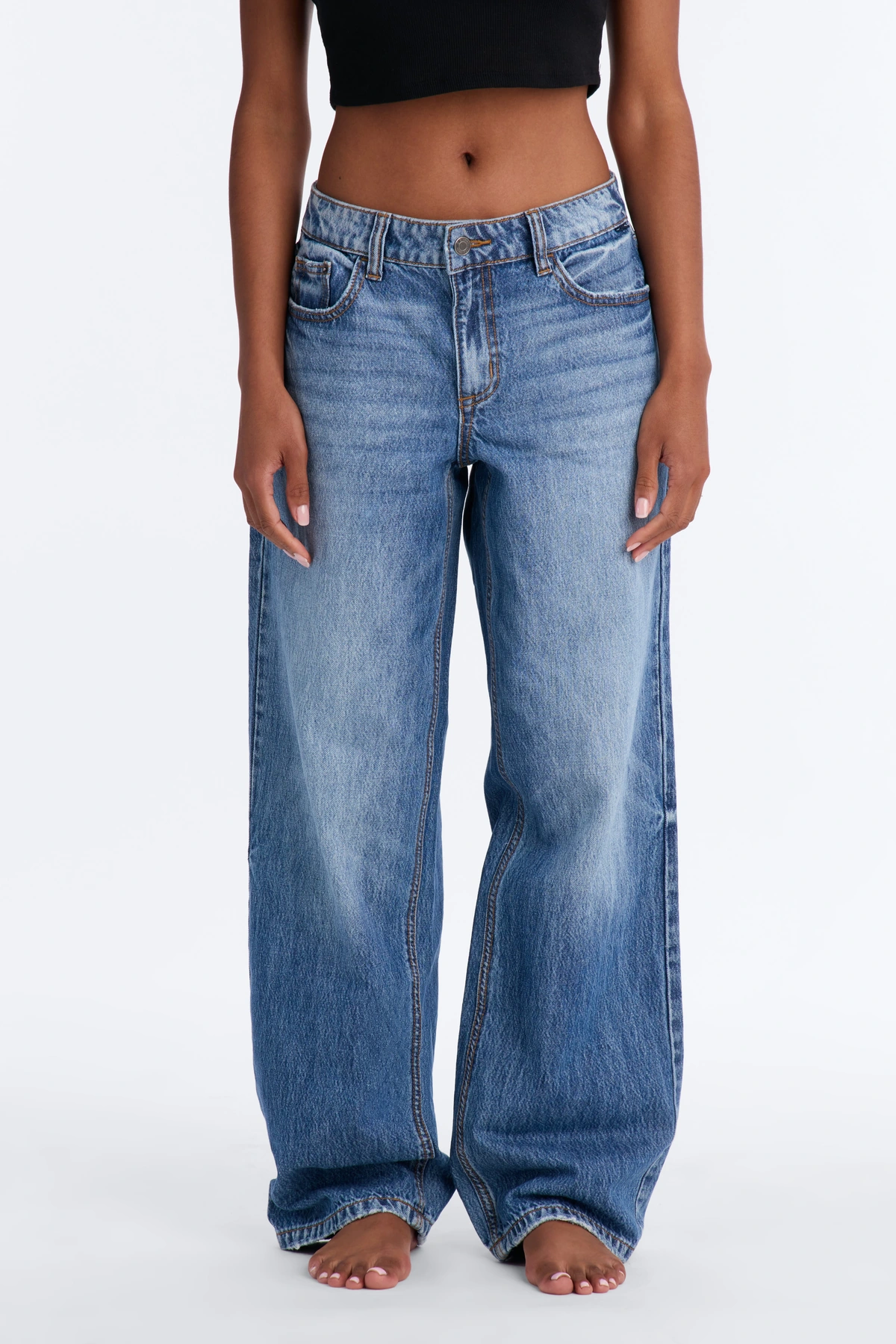 Layton Low Waist Slouchy Baggy Jeans - Medium Wash — Ganga de lavagem média