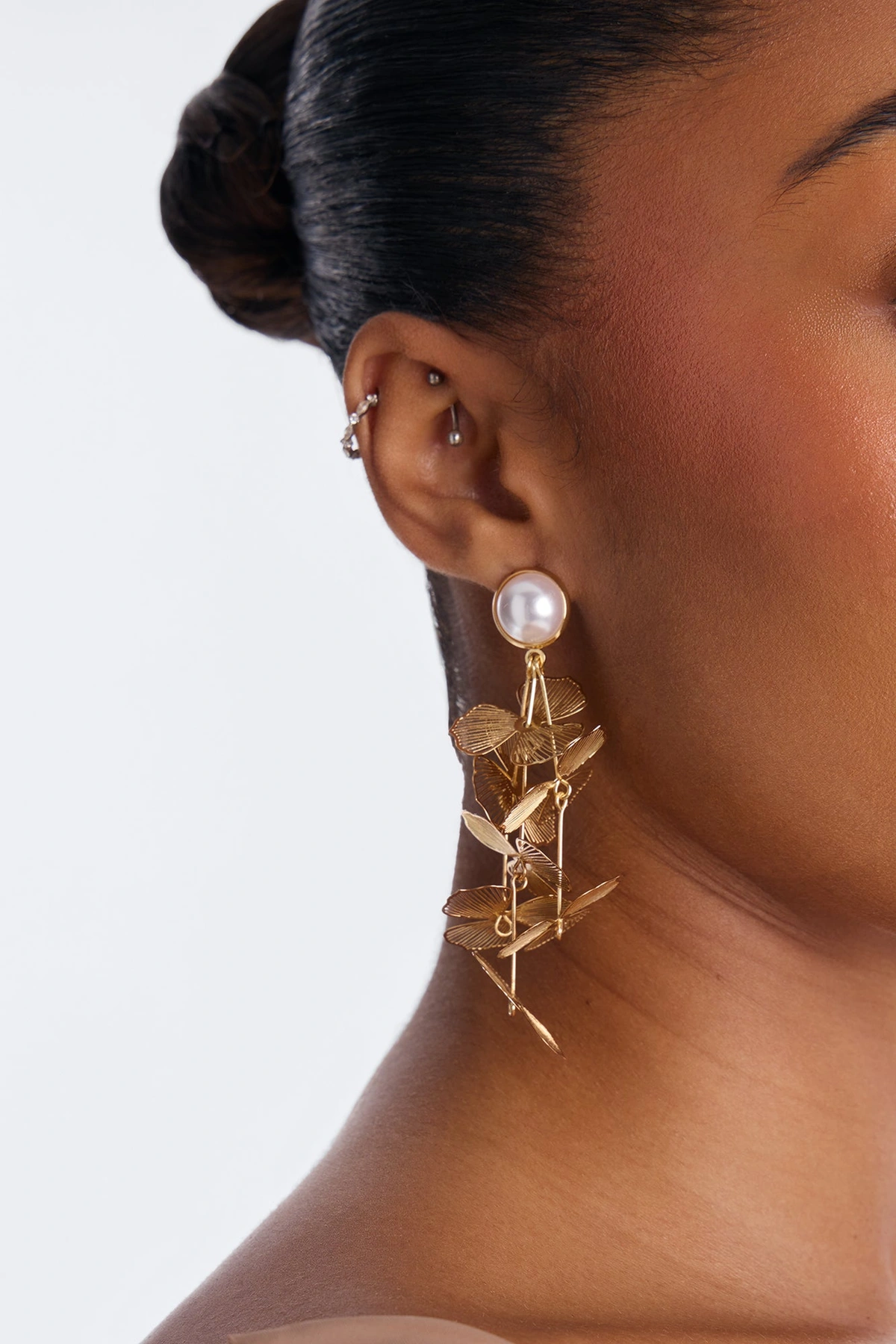 Calm Breeze Drop Earrings - Gold — Dourado