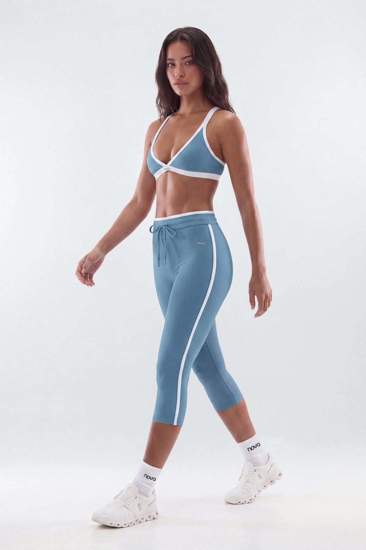 ProStretch™ 17″ Contrast Trim High Rise Capri Legging - Soft Indigo — Soft Índigo
