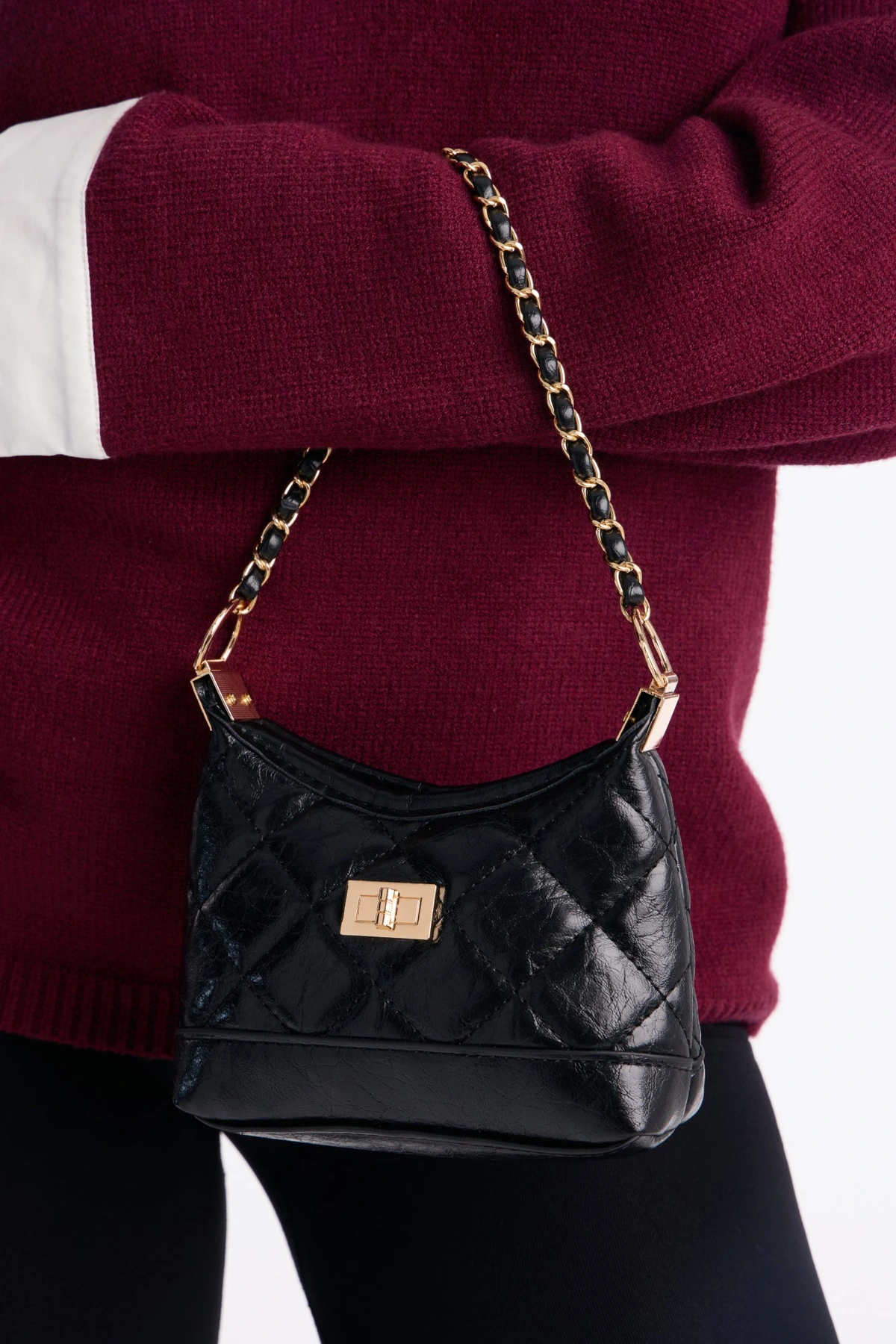 Quilted Dreams Faux Leather Crossbody Handbag - Black — Preto