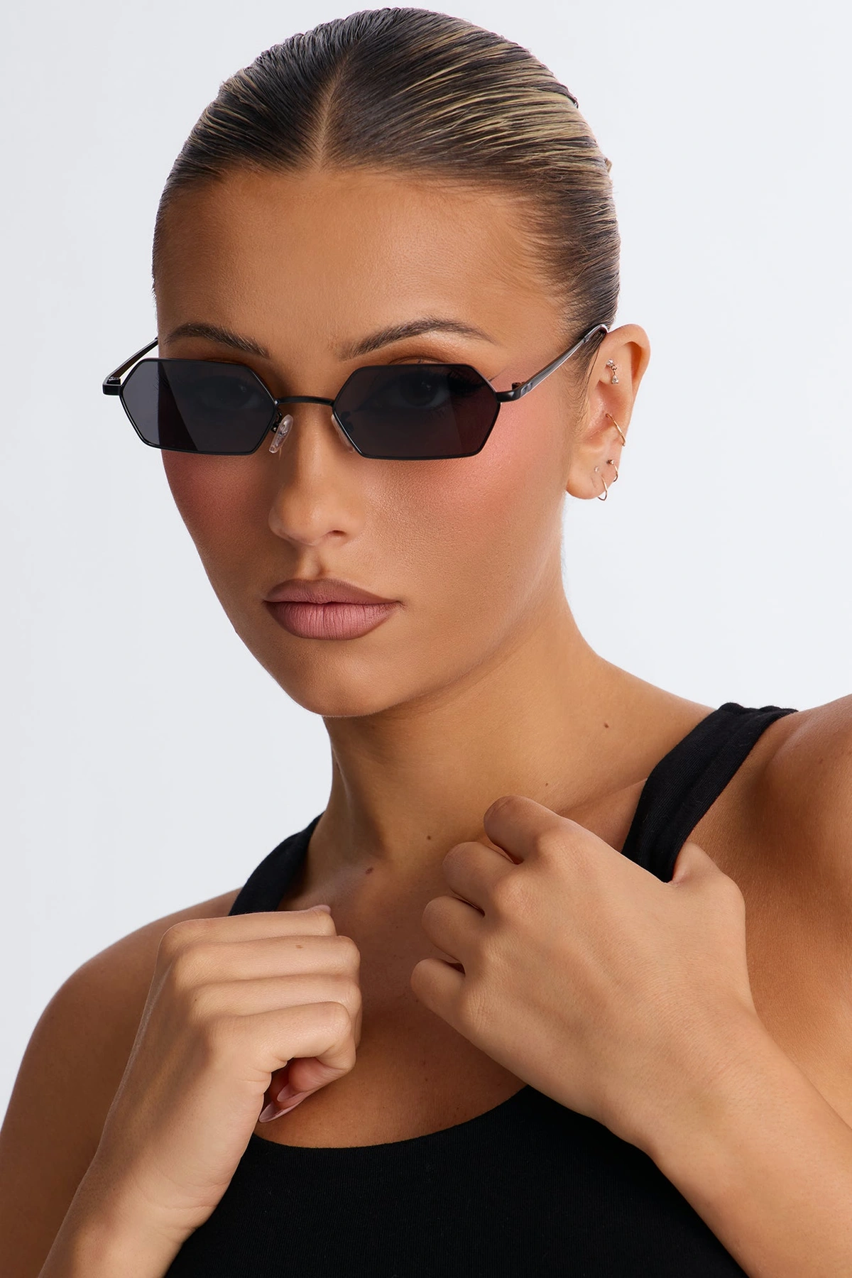 Museum Muse Sunglasses - Black — Preto