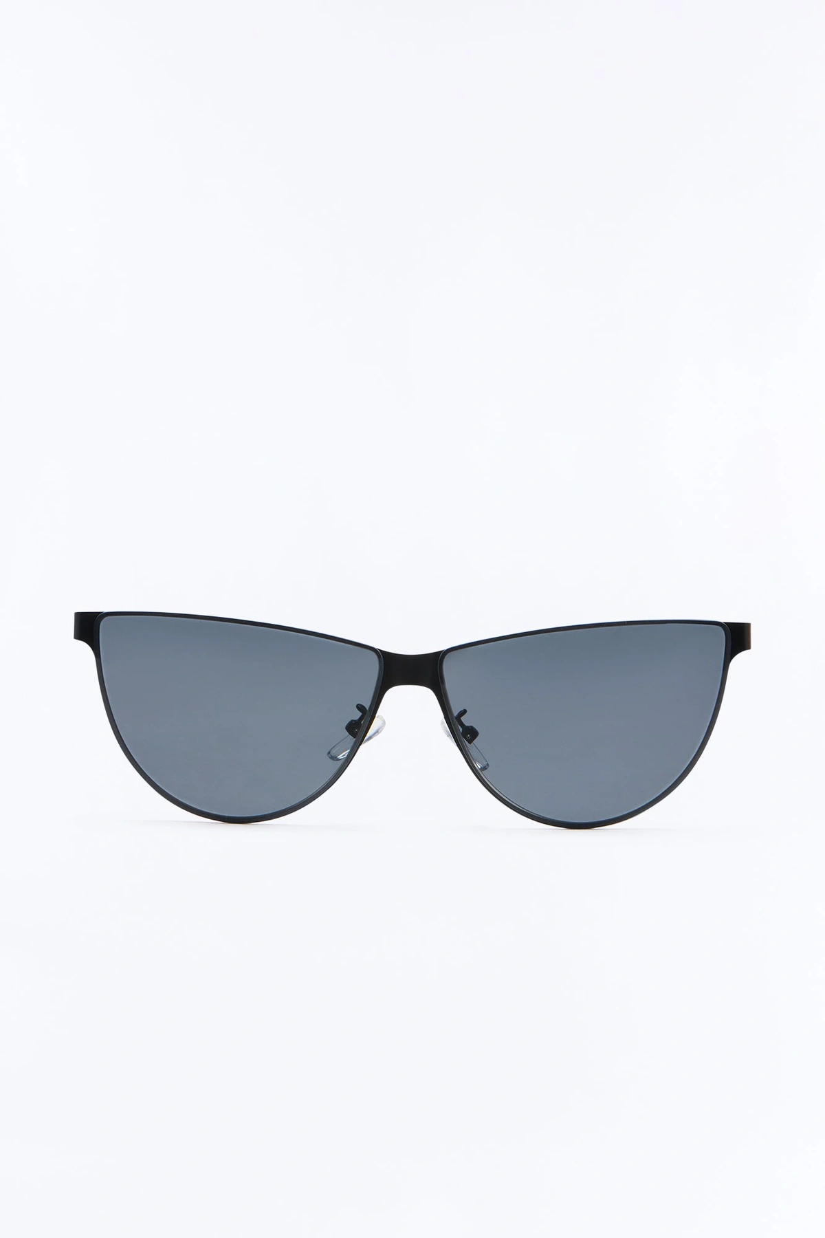 Stand Out Cat Eye Sunglasses - Black — Preto
