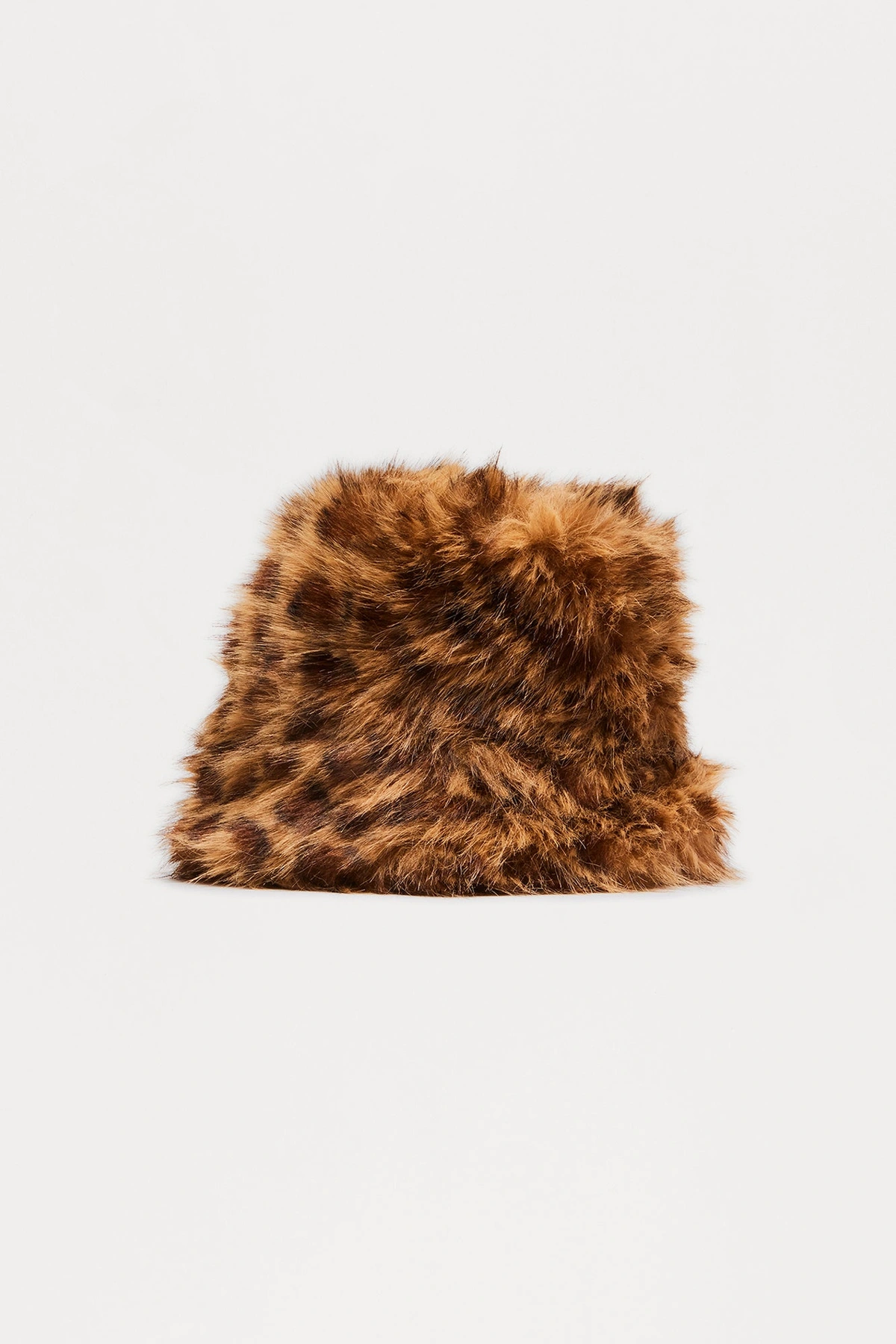 Living On The Edge Faux Fur Bucket Hat - Leopard — Leopardo