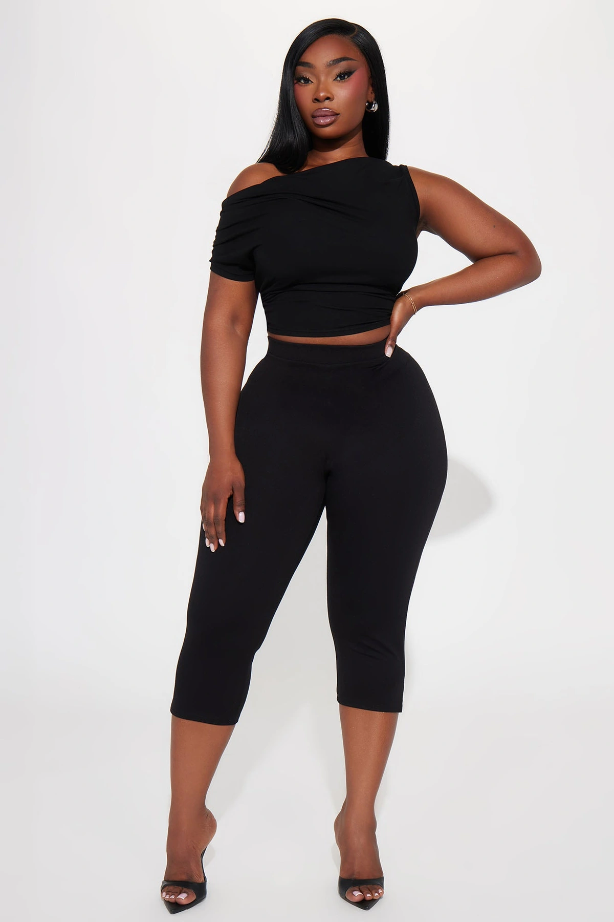 All My Potentials Capri Legging - Black — Preto