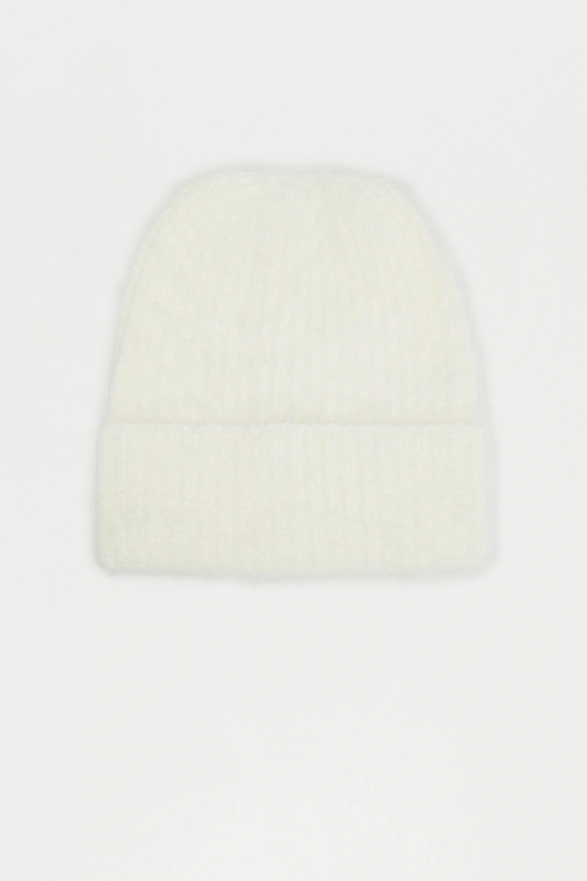 Fuzzy Feeling Beanie - Ivory — Marfim