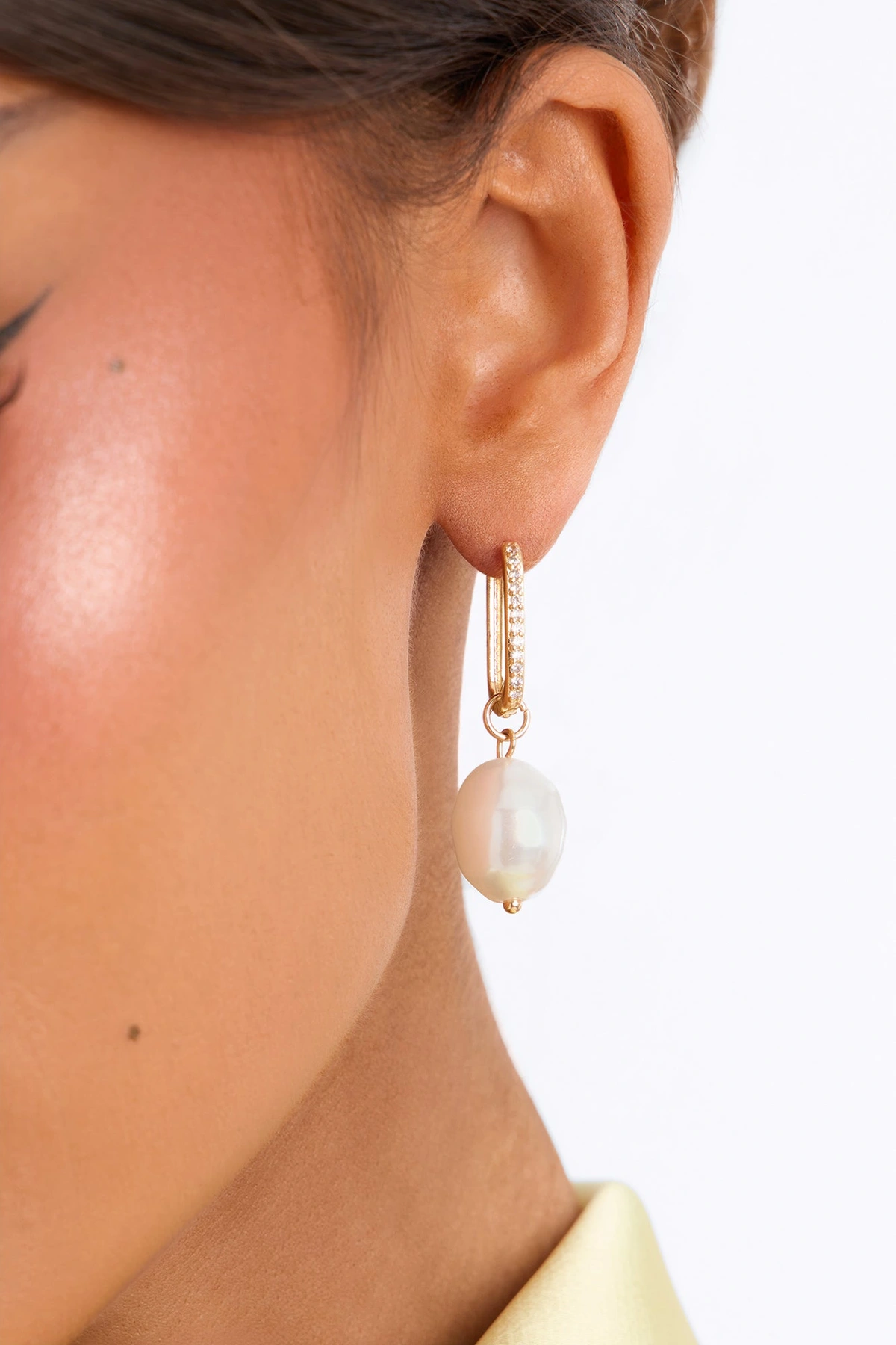 Amelia Pearl Drop Earrings - Gold — Dourado