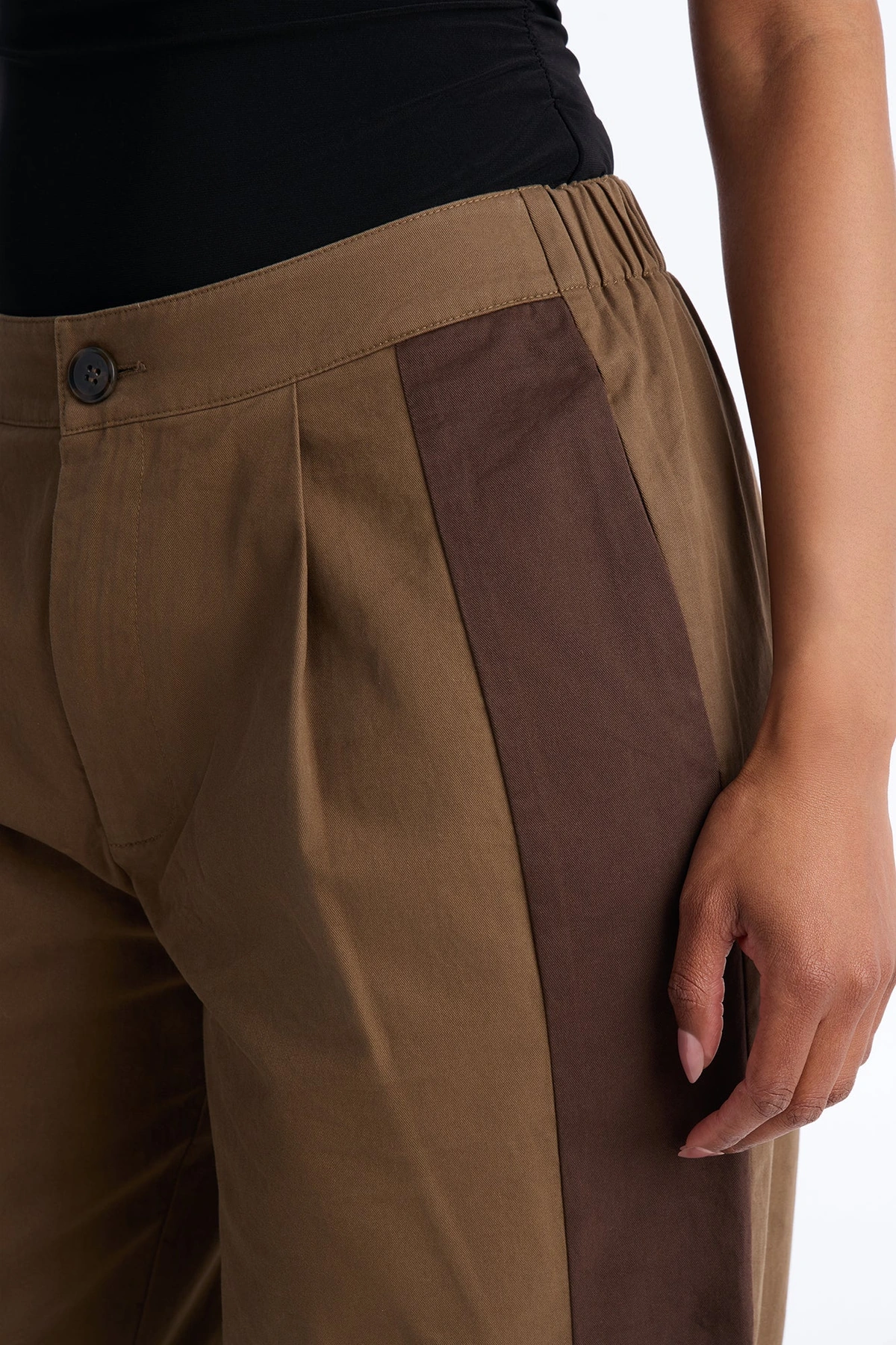 Zuri Mid Rise Colorblock Wide Leg Pant 32″ - Olive/combo — Verde-azeitona/combinação
