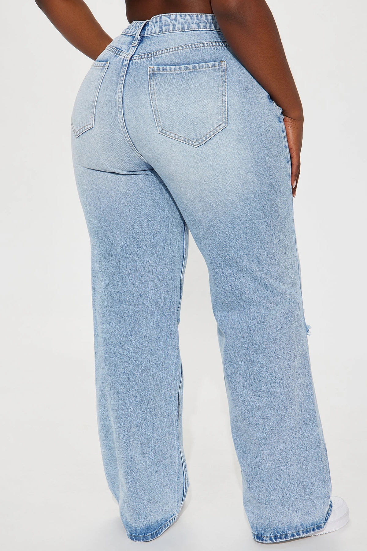 Wondering Why Ripped Straight Leg Jeans - Medium Wash — Ganga de lavagem média
