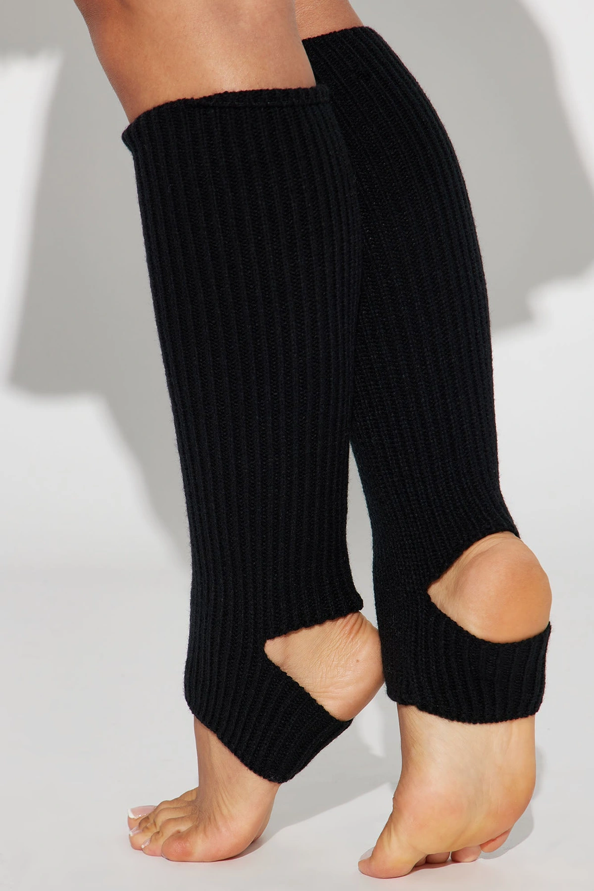Pilates Girly Leg Warmers - Black — Preto