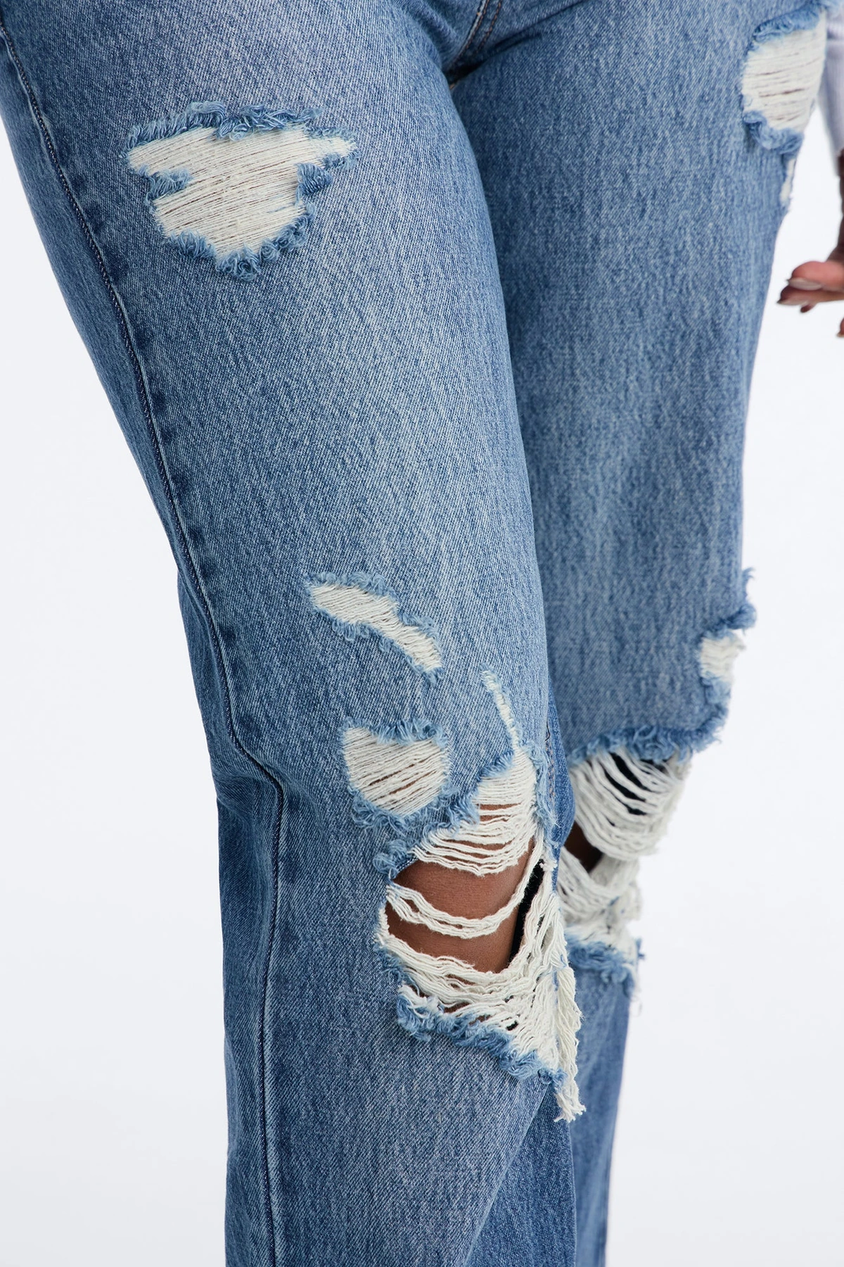 Unbothered Queen Ripped Straight Leg Jeans - Dark Wash — Ganga de lavagem escura