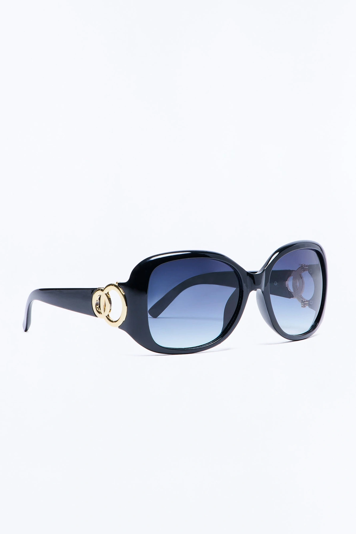 Always On The Prowl Sunglasses - Black — Preto