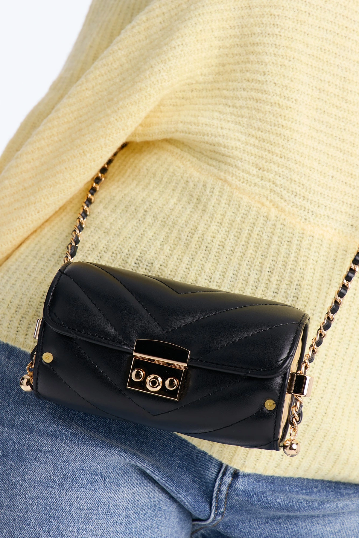 I Watch The Moon Faux Leather Crossbody Handbag - Black — Preto