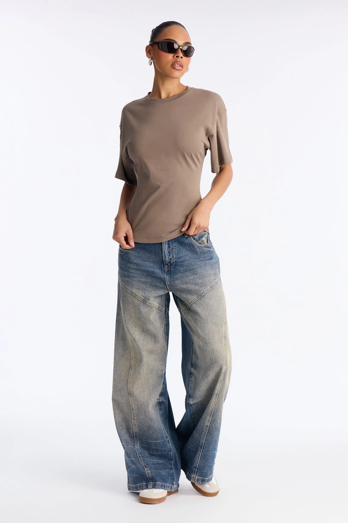 Jayden Fitted T-Shirt - Mocha — Moca