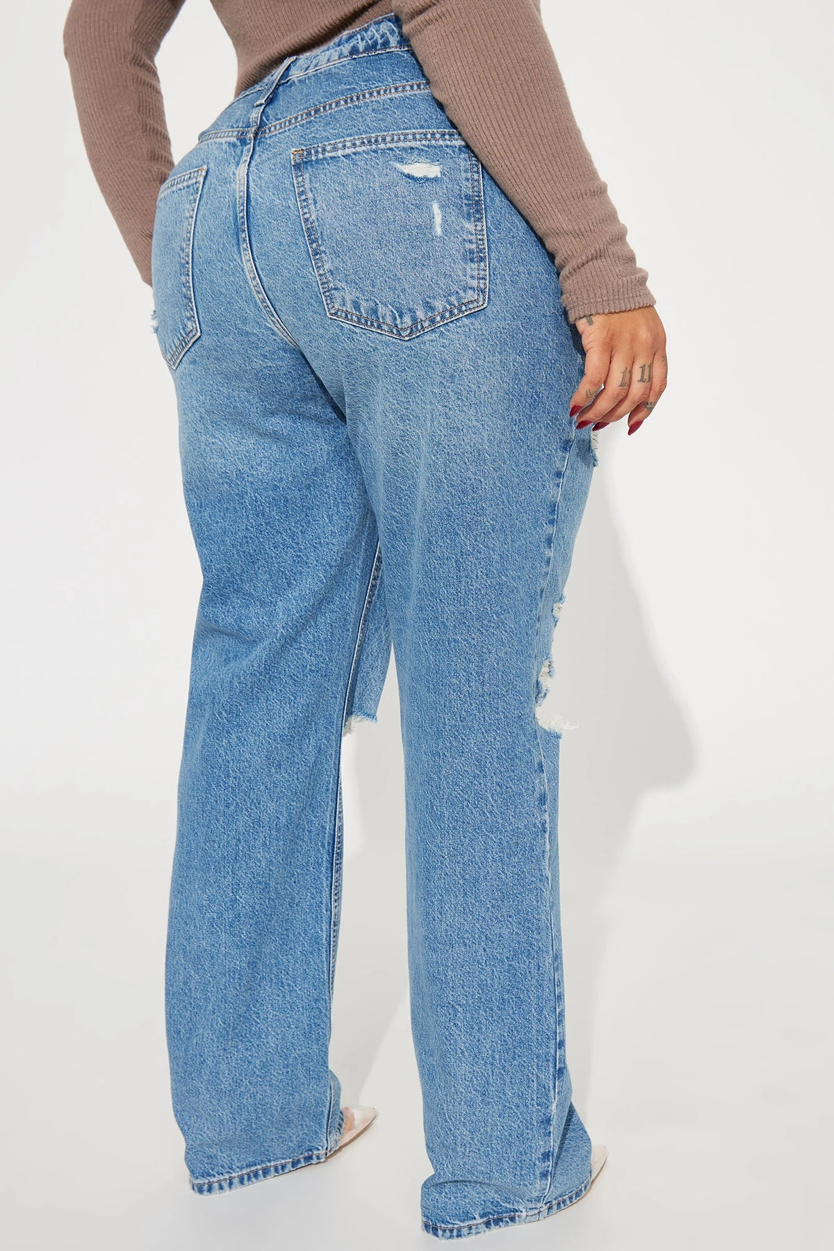 Unbothered Queen Ripped Straight Leg Jeans - Vintage Wash — Ganga de lavagem envelhecida