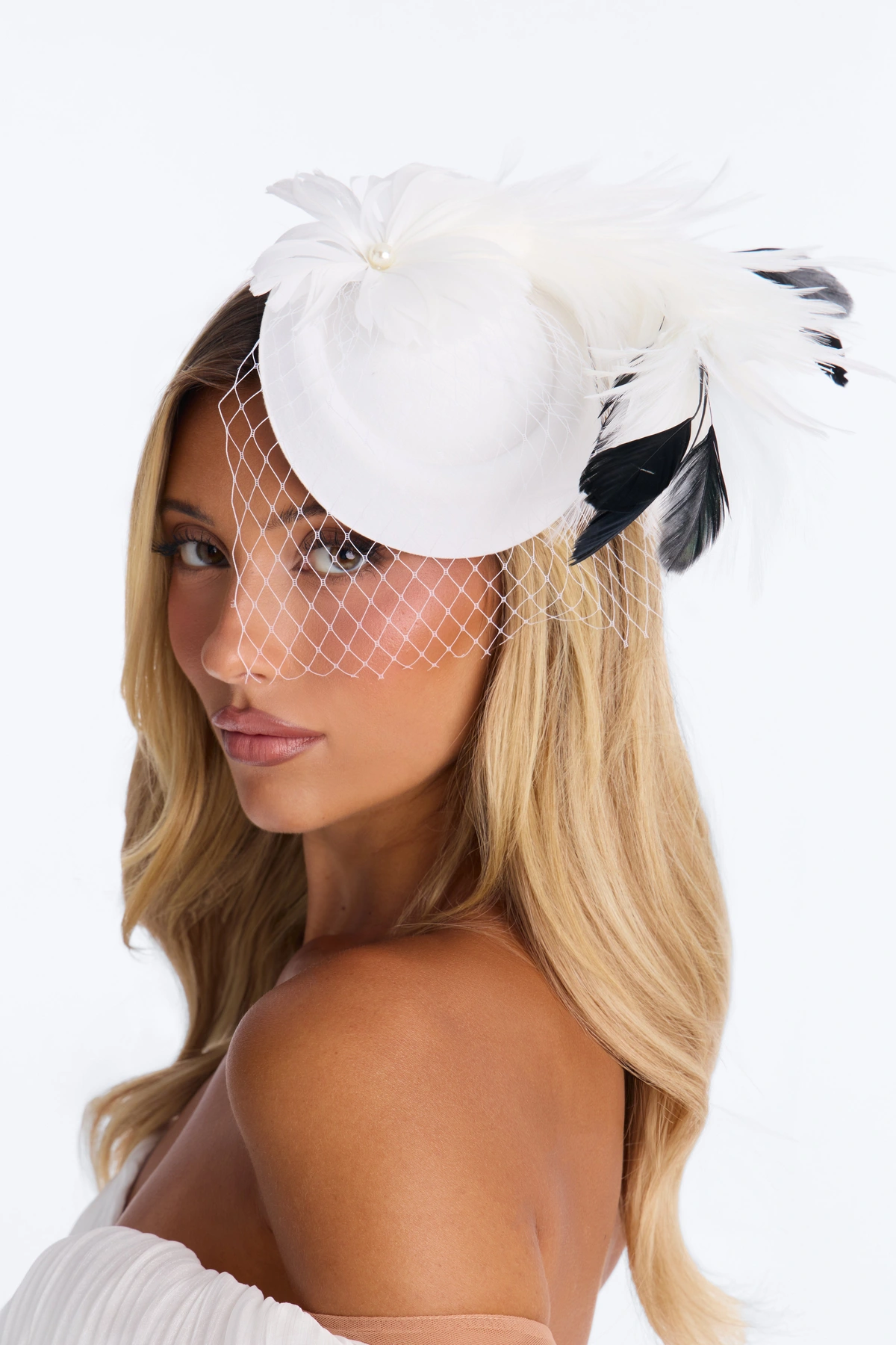 Main Act Fascinator - White — Branco