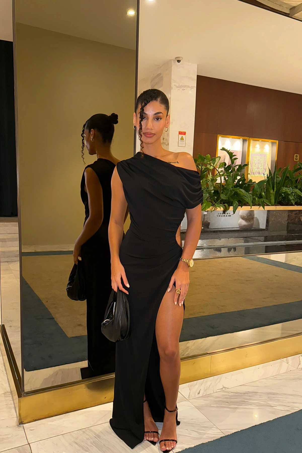 Keep Walking Maxi Dress - Black — Preto