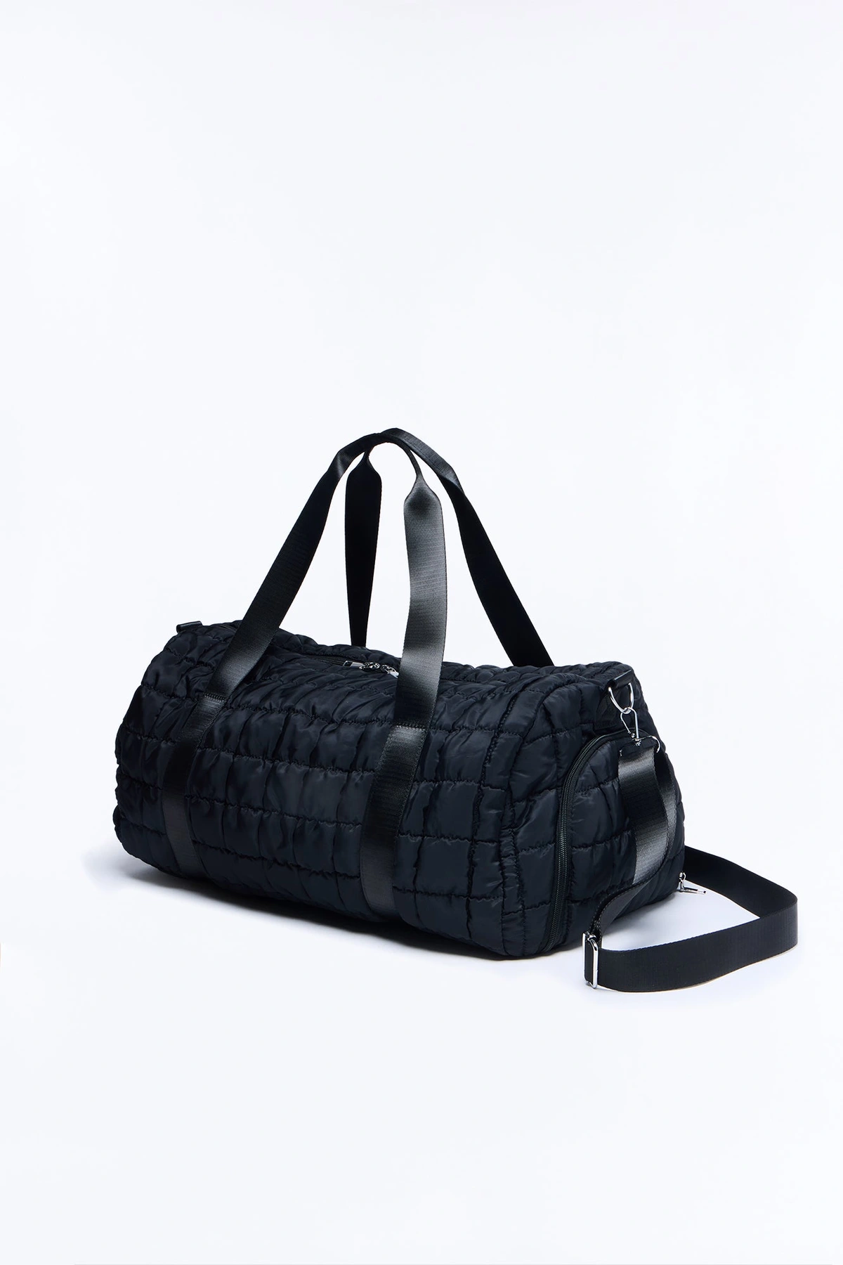 Road Trip Nylon Duffel Bag - Black — Preto