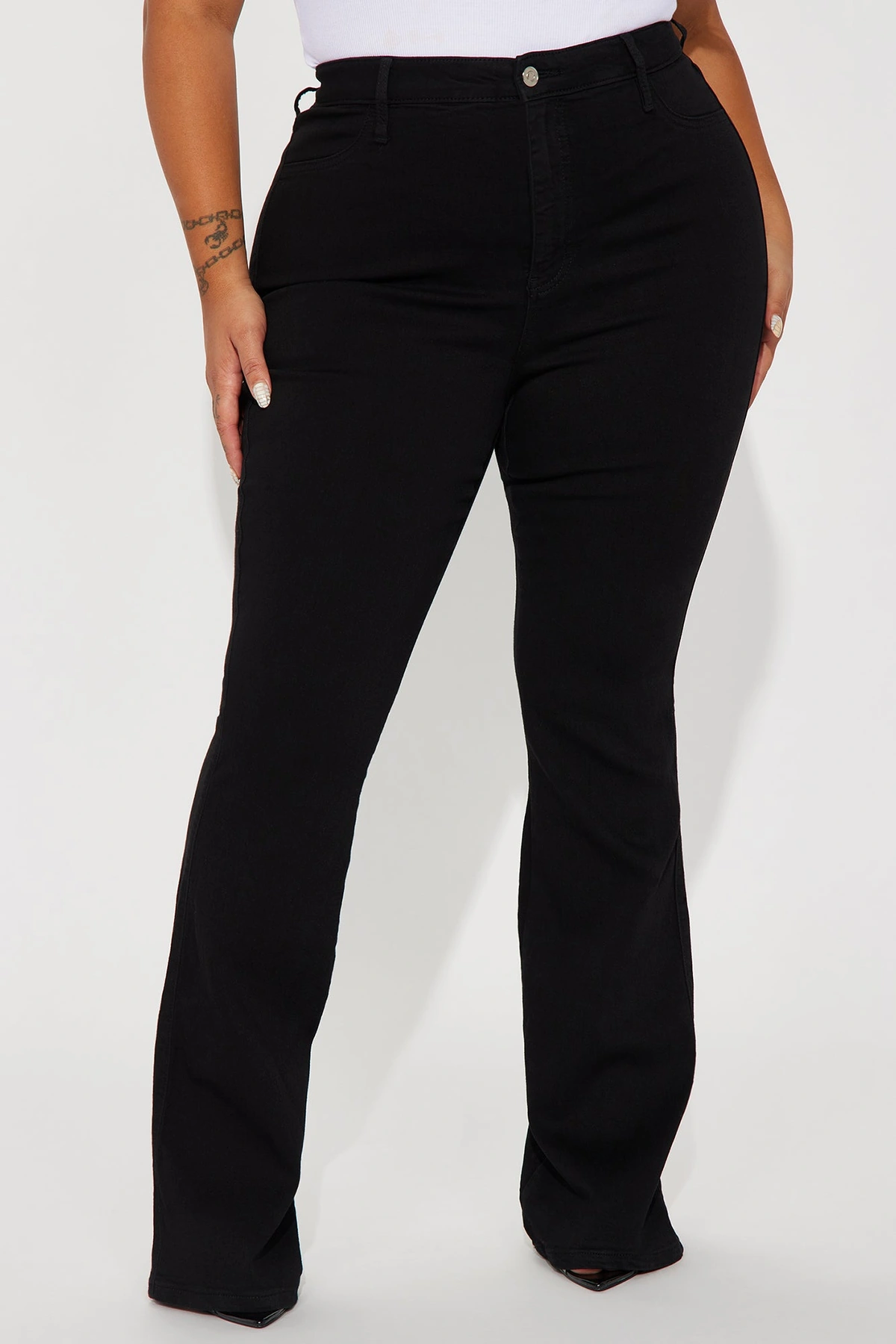 Deep In My Soul Flare Jeans - Black — Preto
