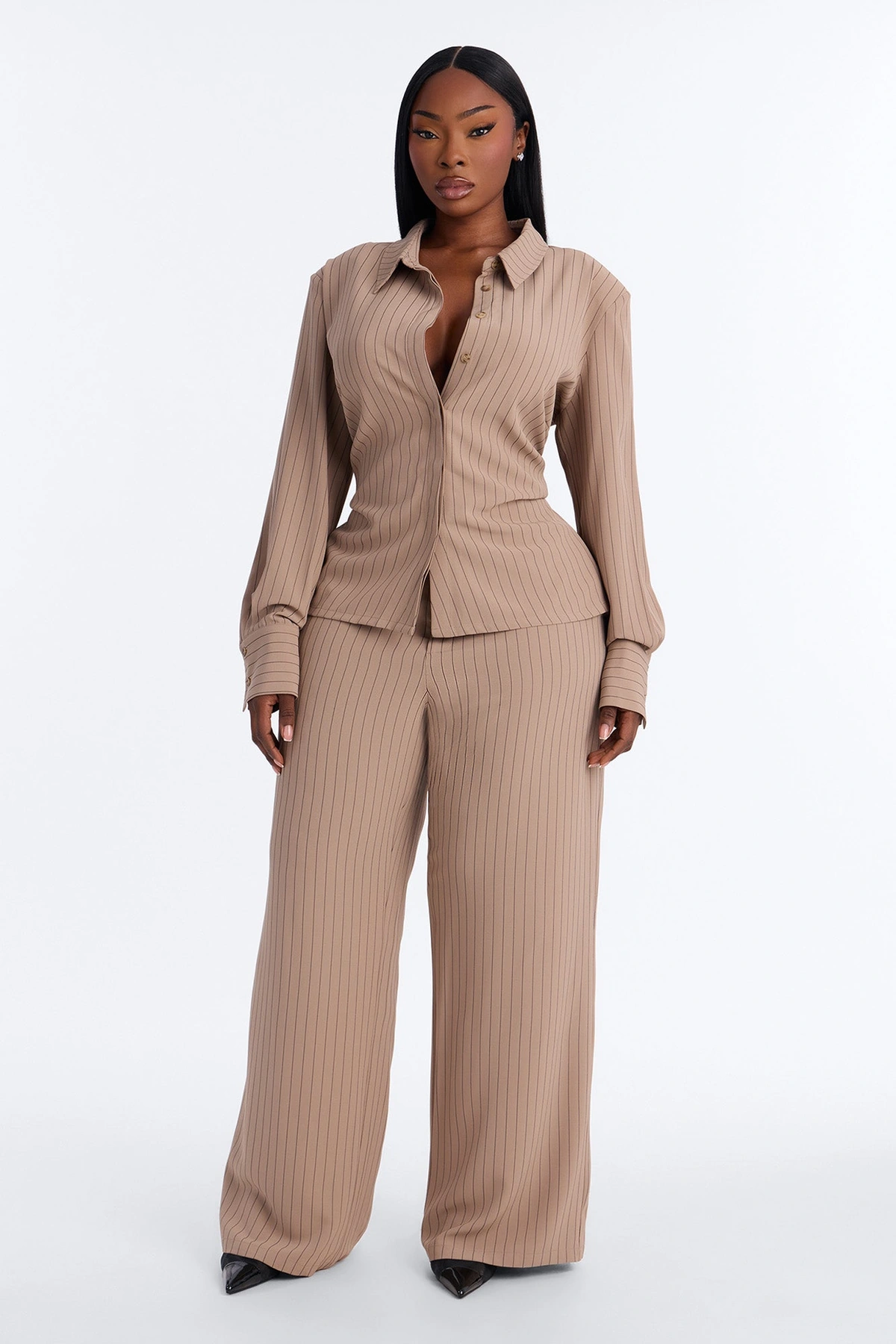 Sutton Pinstripe Pant Set - Taupe — Bege acinzentado