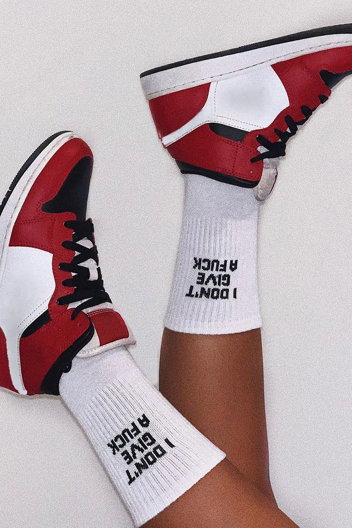 I Don't Give A Fuck Socks - White/Black — Branco/Preto
