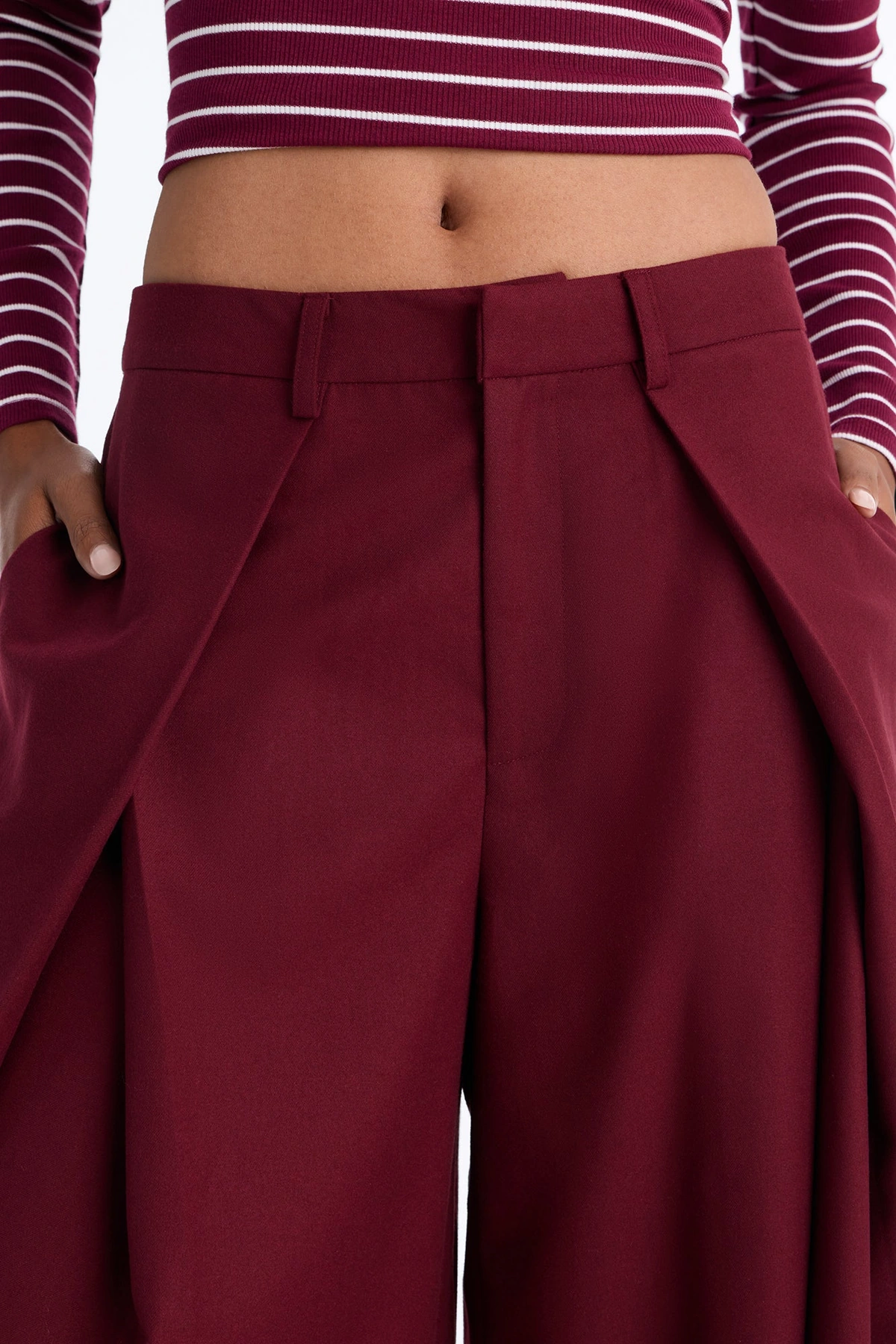 Executive Realness Pleated Wide Leg Trouser 33″ - Burgundy — Bordô