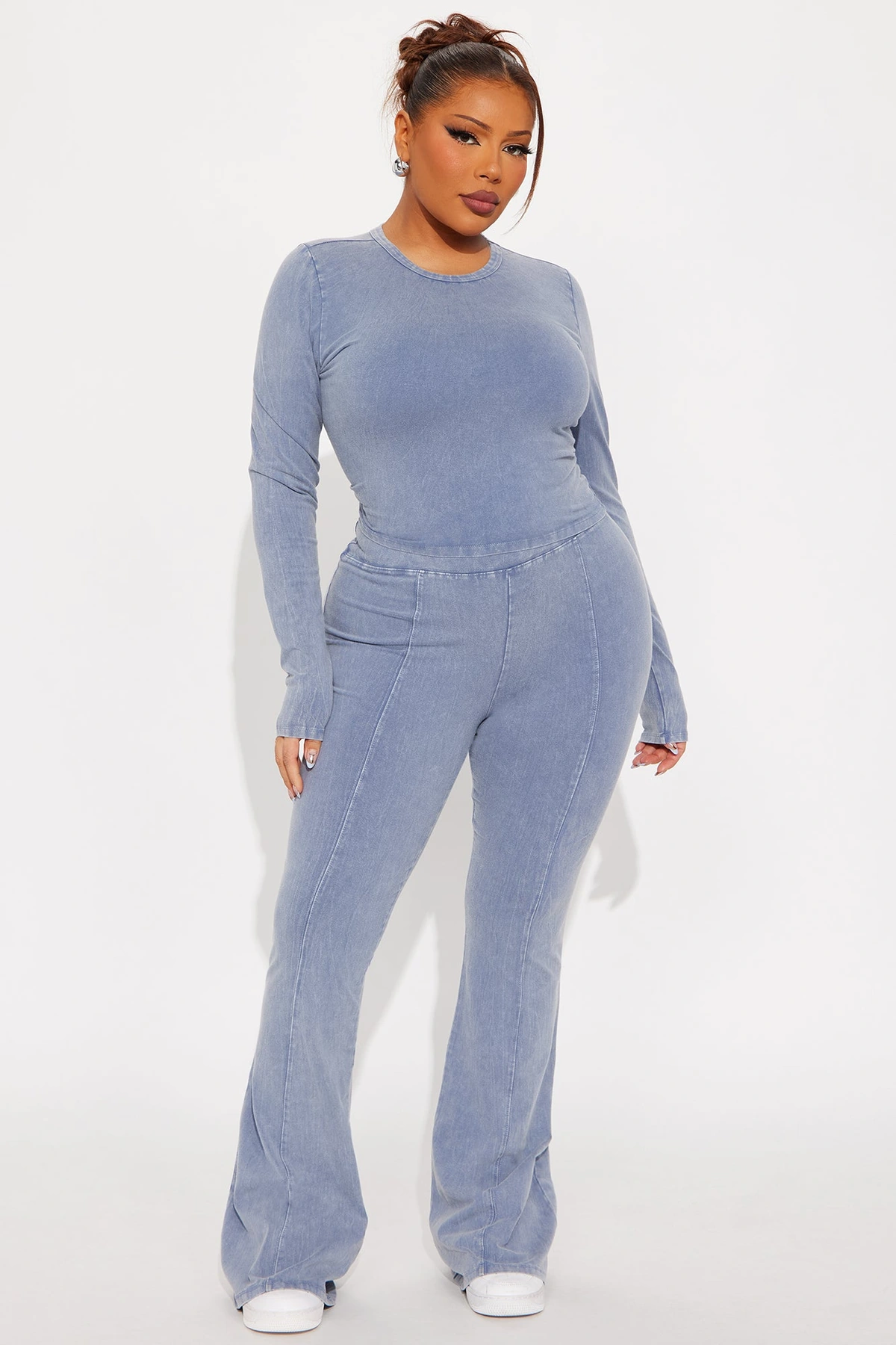 Hear Me Out Long Sleeve Mineral Wash Pant Set - Blue — Azul