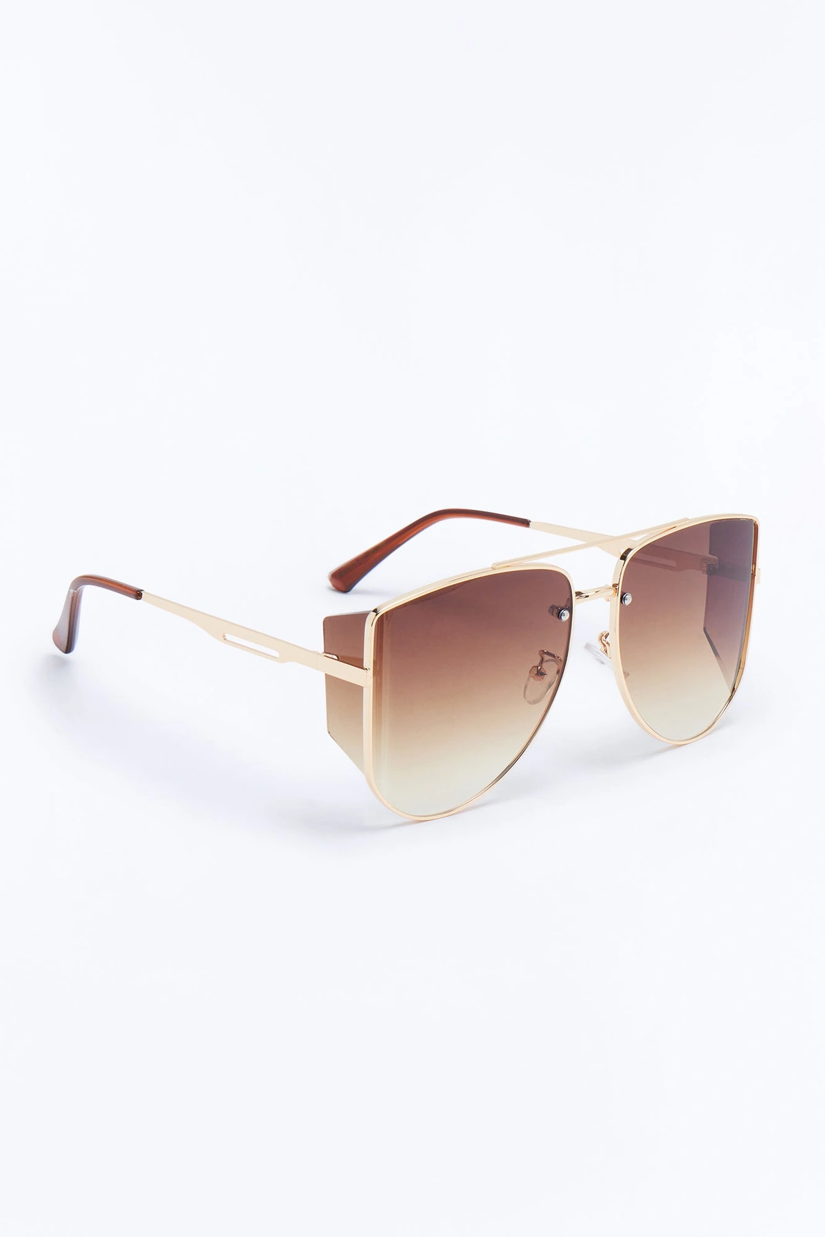 Showing Up Sunglasses - Gold/Brown — Dourado/Castanho