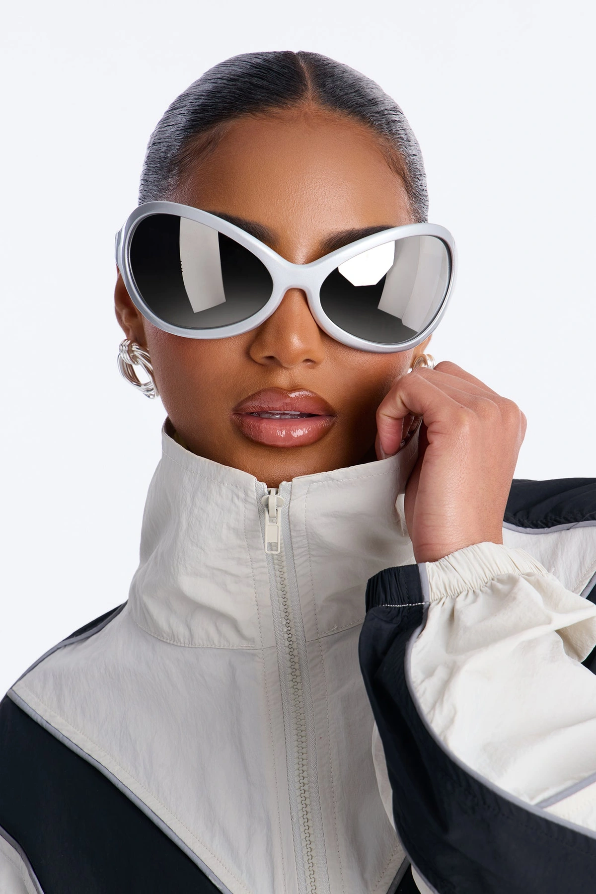 Outta Town Sunglasses - Silver — Prateado