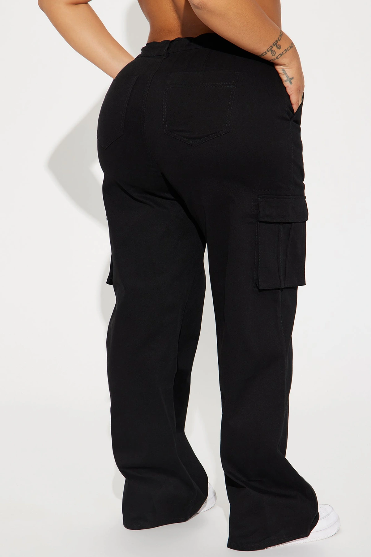 Out For The Day Cargo Pant - Black — Preto