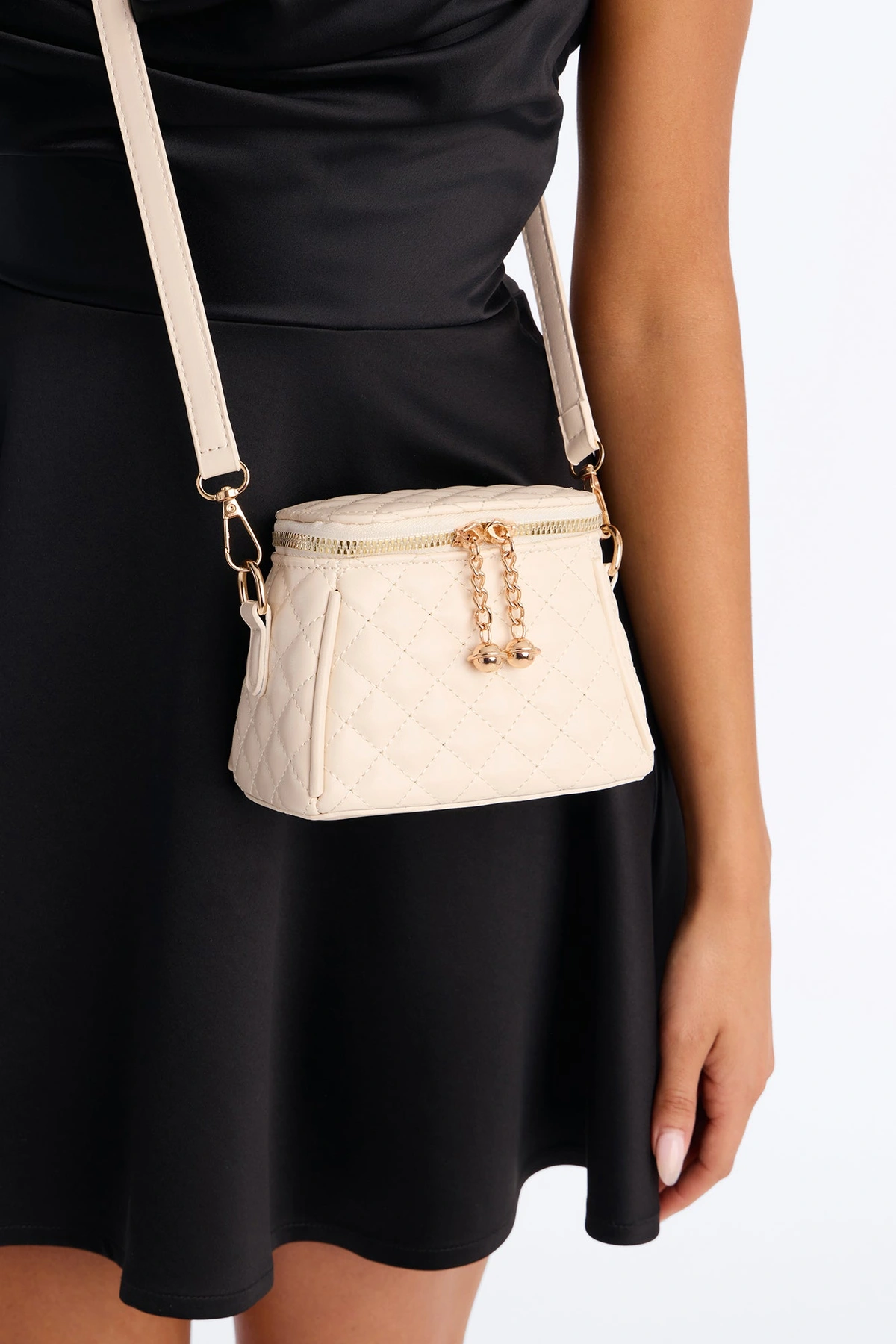 Gentle Soul Faux Leather Crossbody Bag - Ivory — Marfim