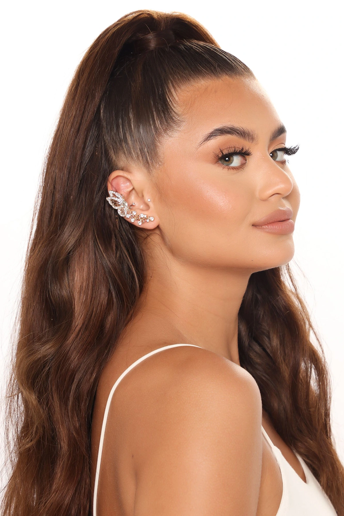Butterfly On The Line Ear Cuff - Gold — Dourado
