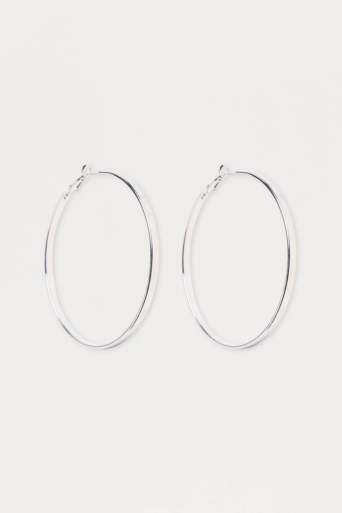 Greta Oversized Hoop Earrings - Silver — Prateado