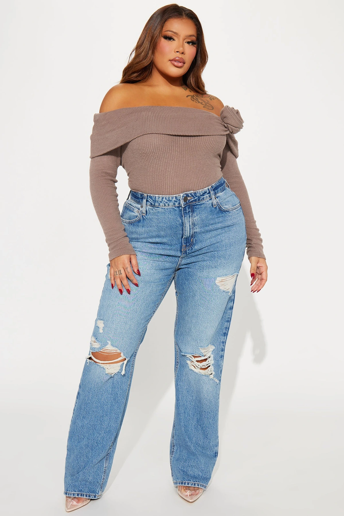 Unbothered Queen Ripped Straight Leg Jeans - Vintage Wash — Ganga de lavagem envelhecida