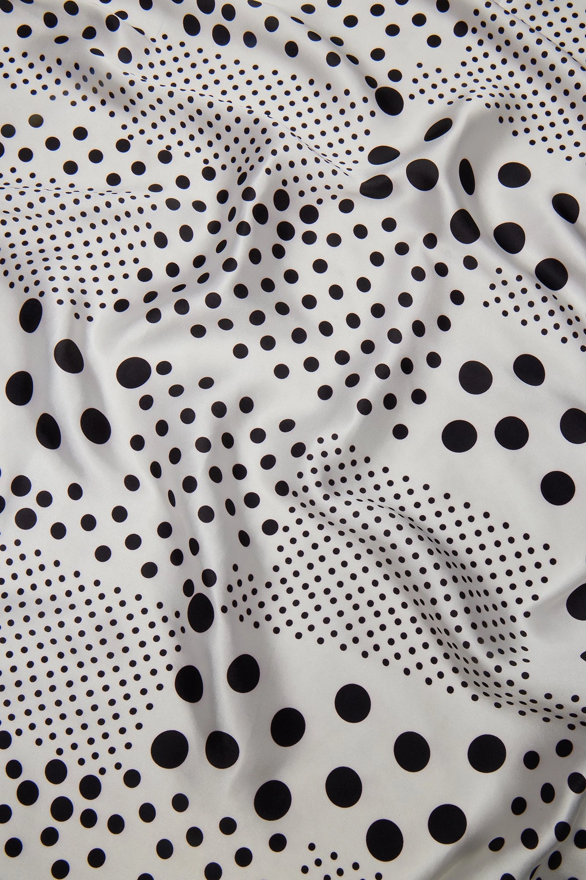The Riviera Dot Head Scarf - Black/White — Preto/Branco
